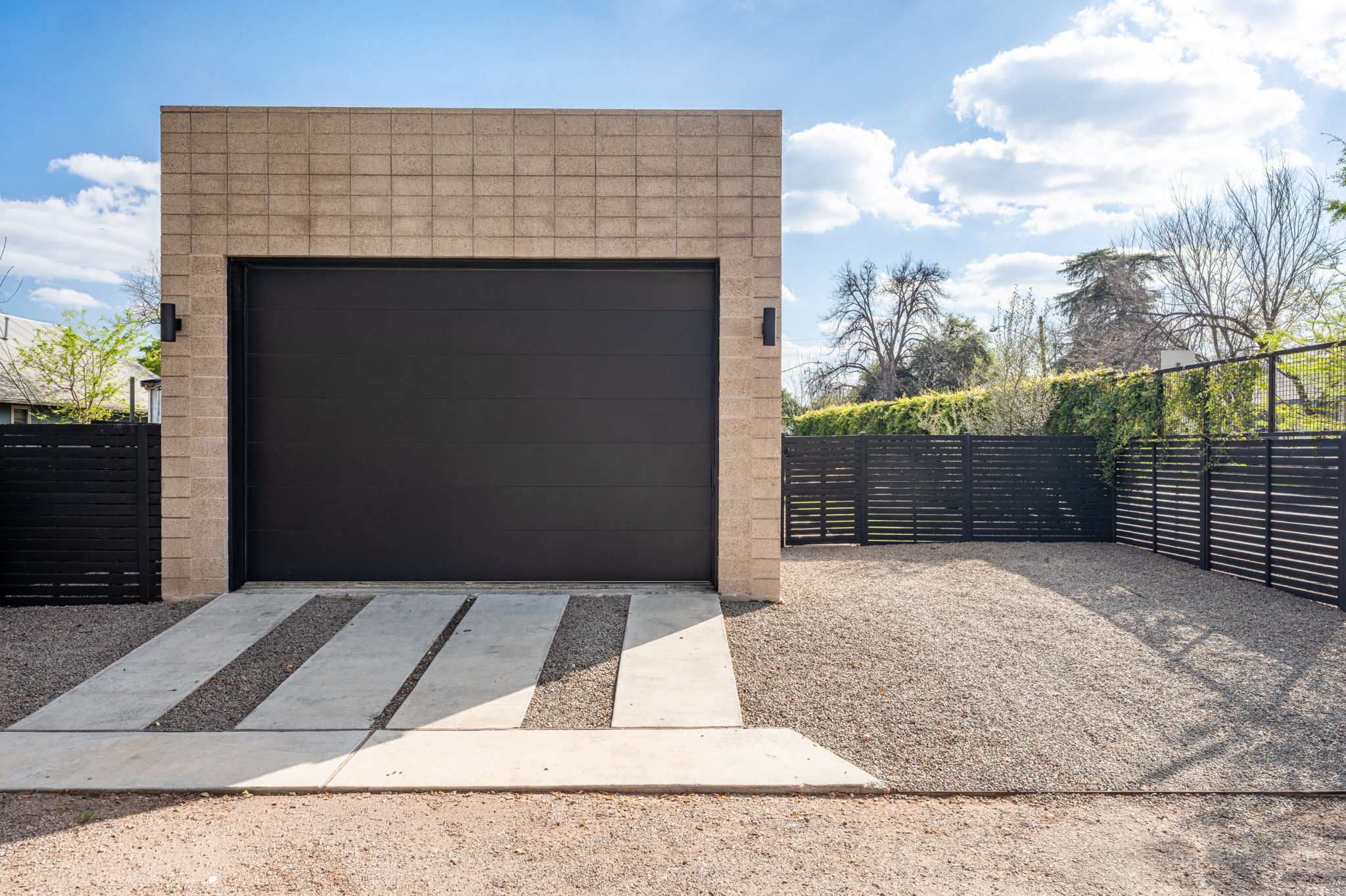  E. 2nd Sancuarty - 物件實景