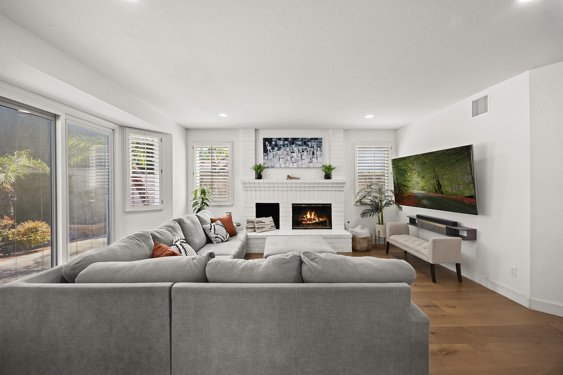 Walnut, California, 91789, United States, 5 Bedrooms Bedrooms, ,3 BathroomsBathrooms,Residential,For Sale,2048876