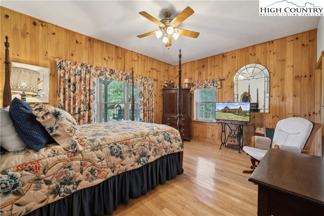 Grassy Creek, North Carolina, 28631, United States, 3 Bedrooms Bedrooms, ,4 BathroomsBathrooms,Residential,For Sale,1991857