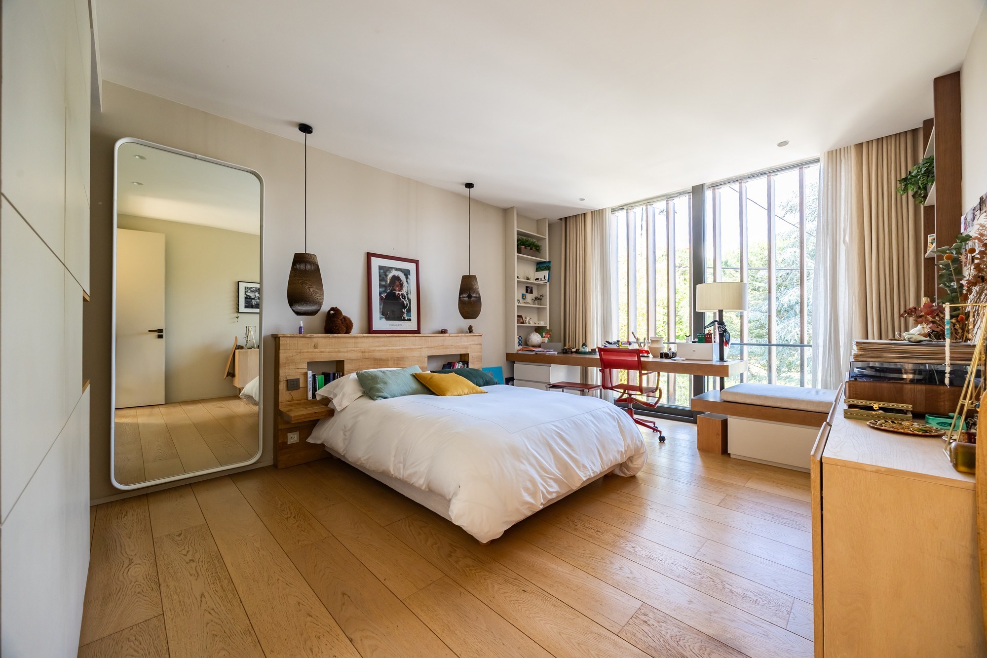 SOMPTUOUS CONTEMPORARY HOUSE - 5 BEDROOMS - CINEMA - DOUBLE GARAGE - SWIMMING P… - 物件實景