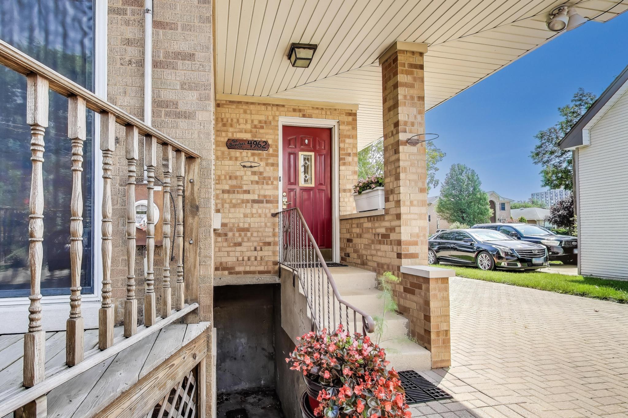 Harwood Heights, Illinois, 60706, United States, 2 Bedrooms Bedrooms, ,Residential,For Sale,1928738