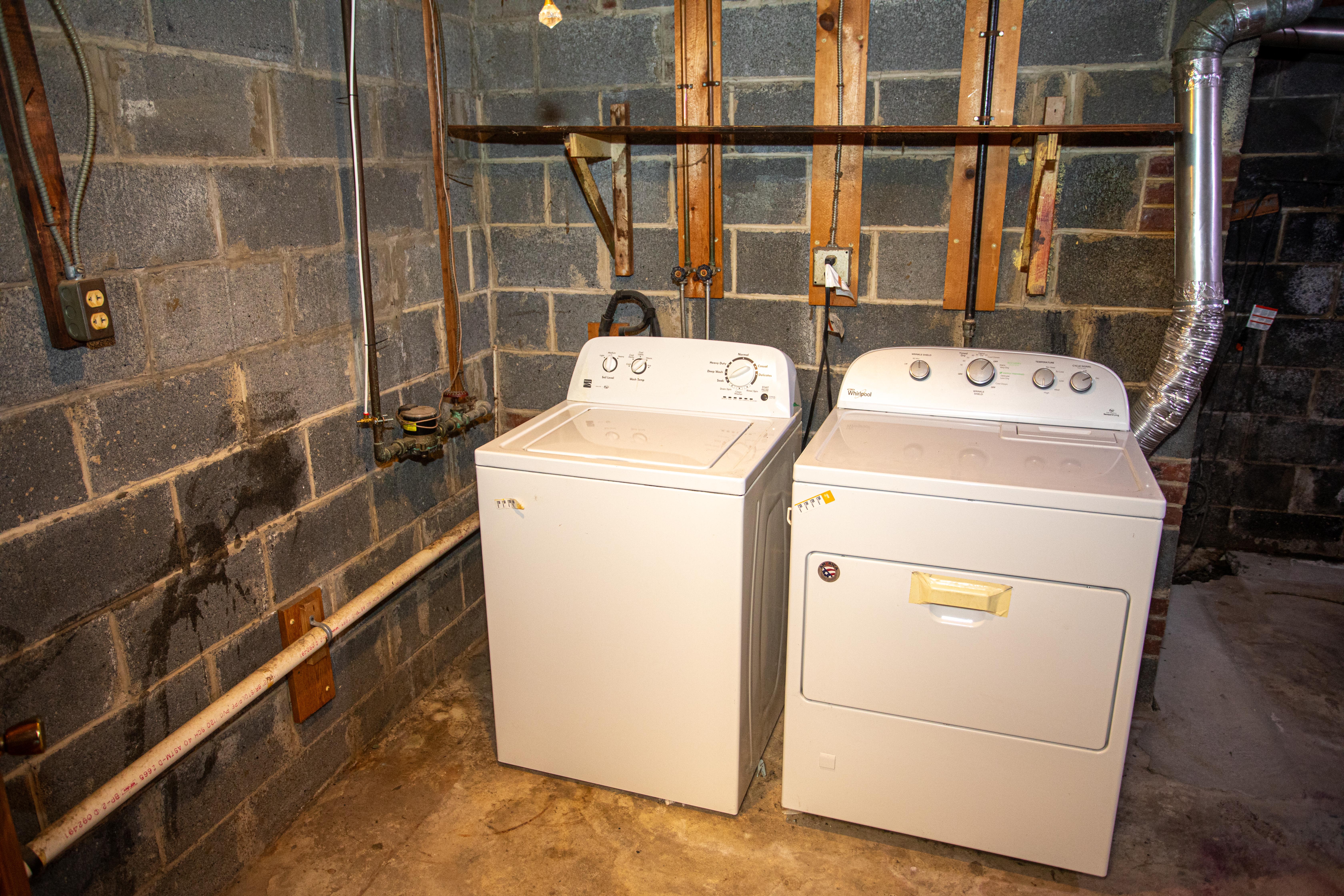 1220 - South Amboy, New Jersey, 08879, United States, 3 Bedrooms Bedrooms, ,2 BathroomsBathrooms,Residential,For Sale,1983627