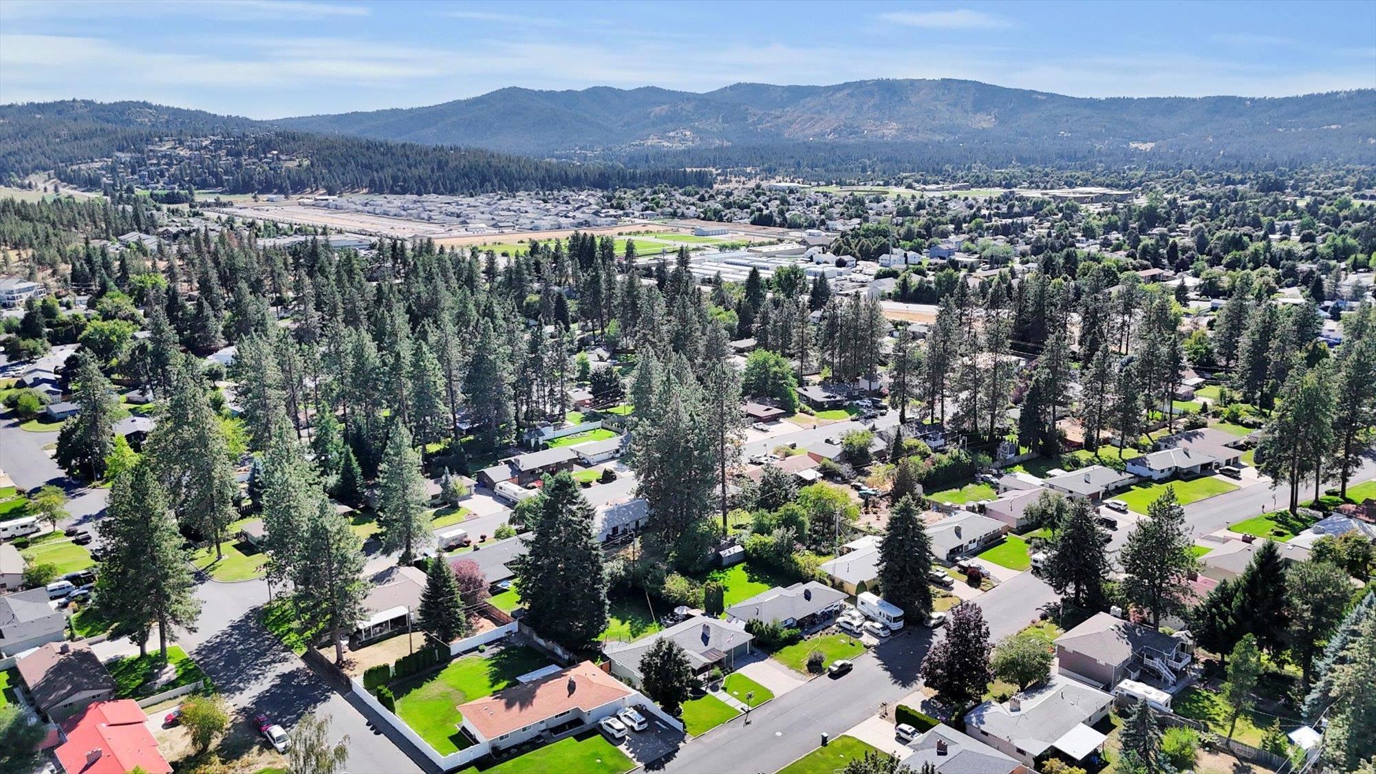 Spokane Valley, Washington, 99216, United States, 4 Bedrooms Bedrooms, ,3 BathroomsBathrooms,Residential,For Sale,1927363