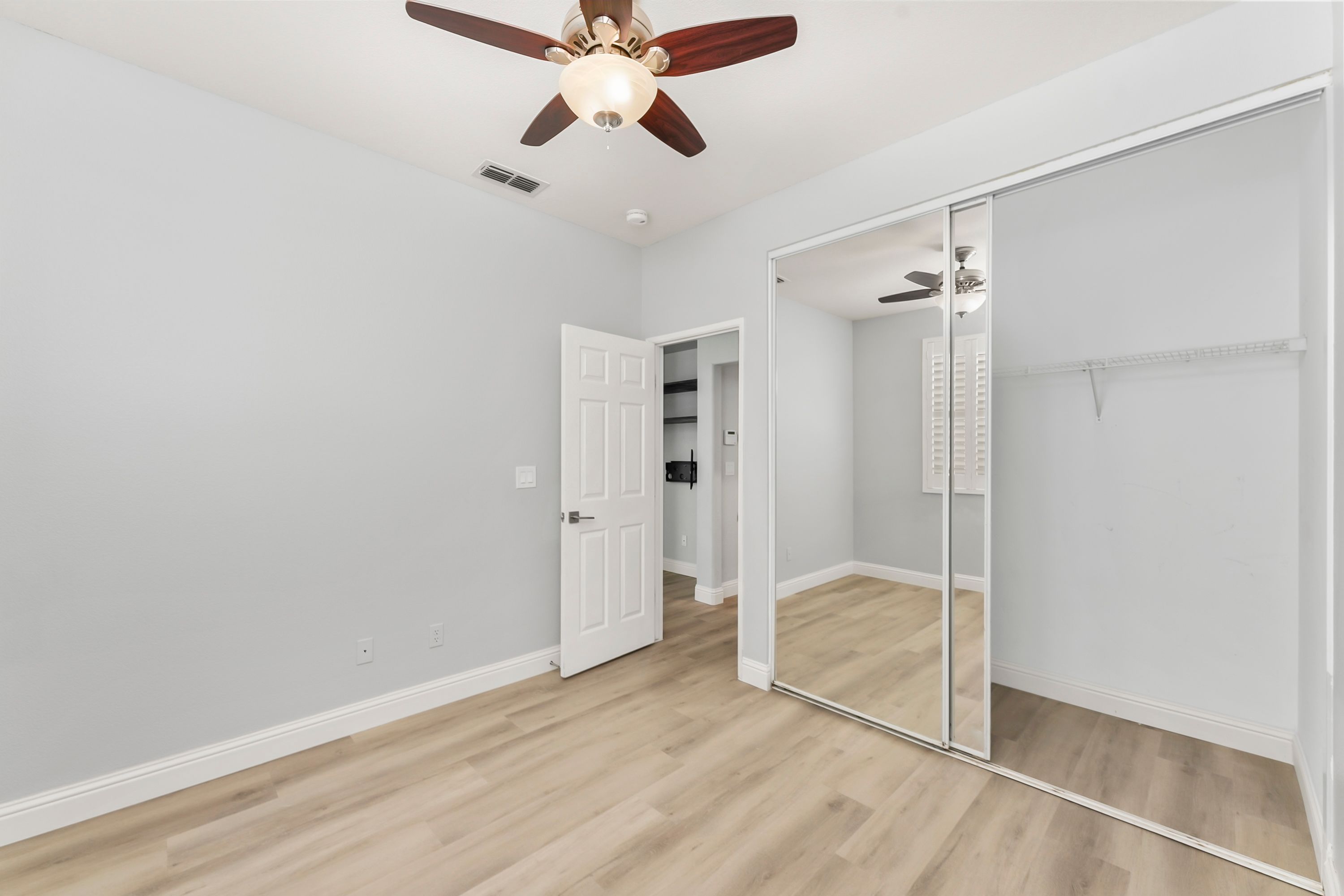  5903 Deepdale Way, Elk Grove, CA 95758 - 物件實景