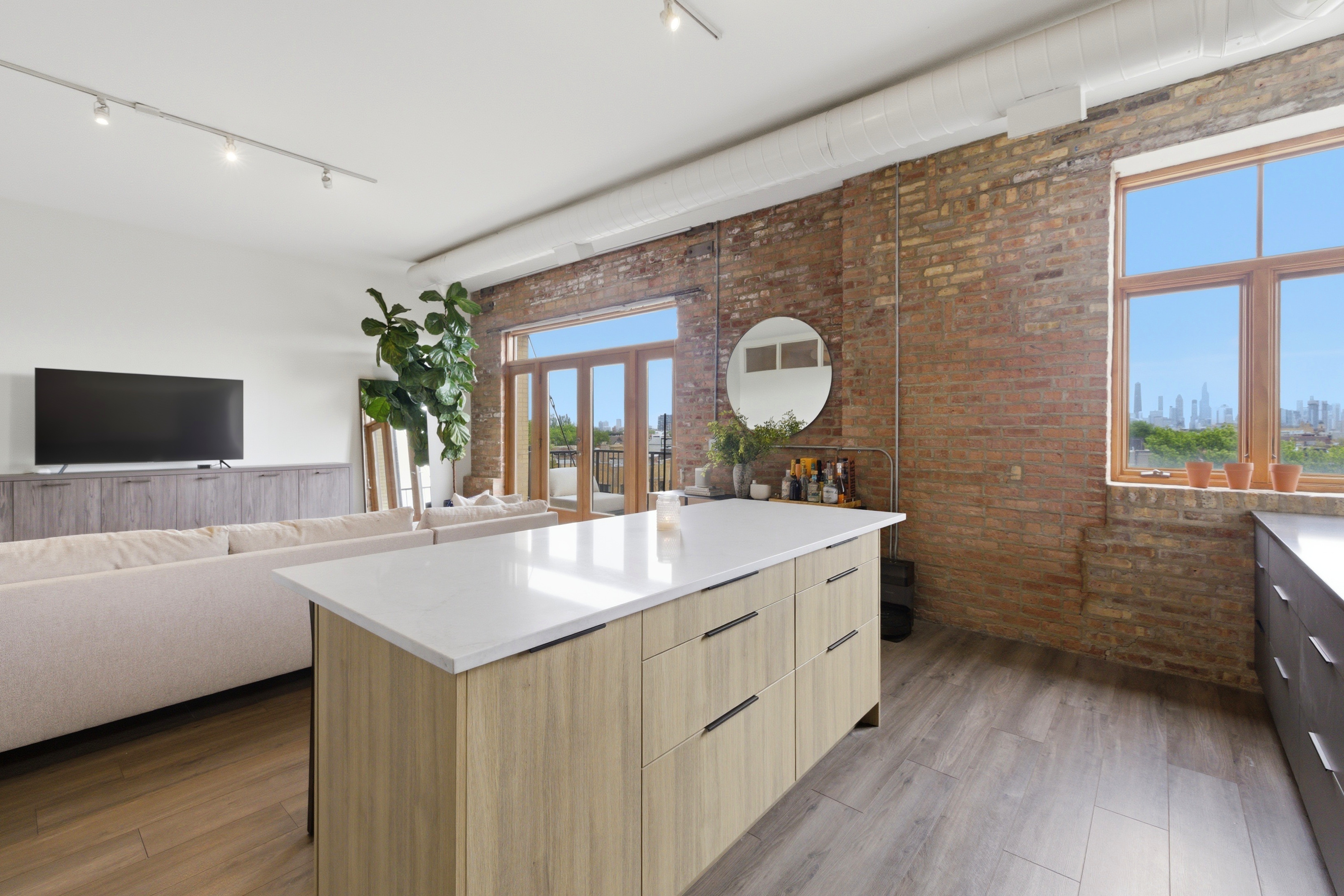  Penthouse Loft in the Heart of Ukrainian Village - 物件實景