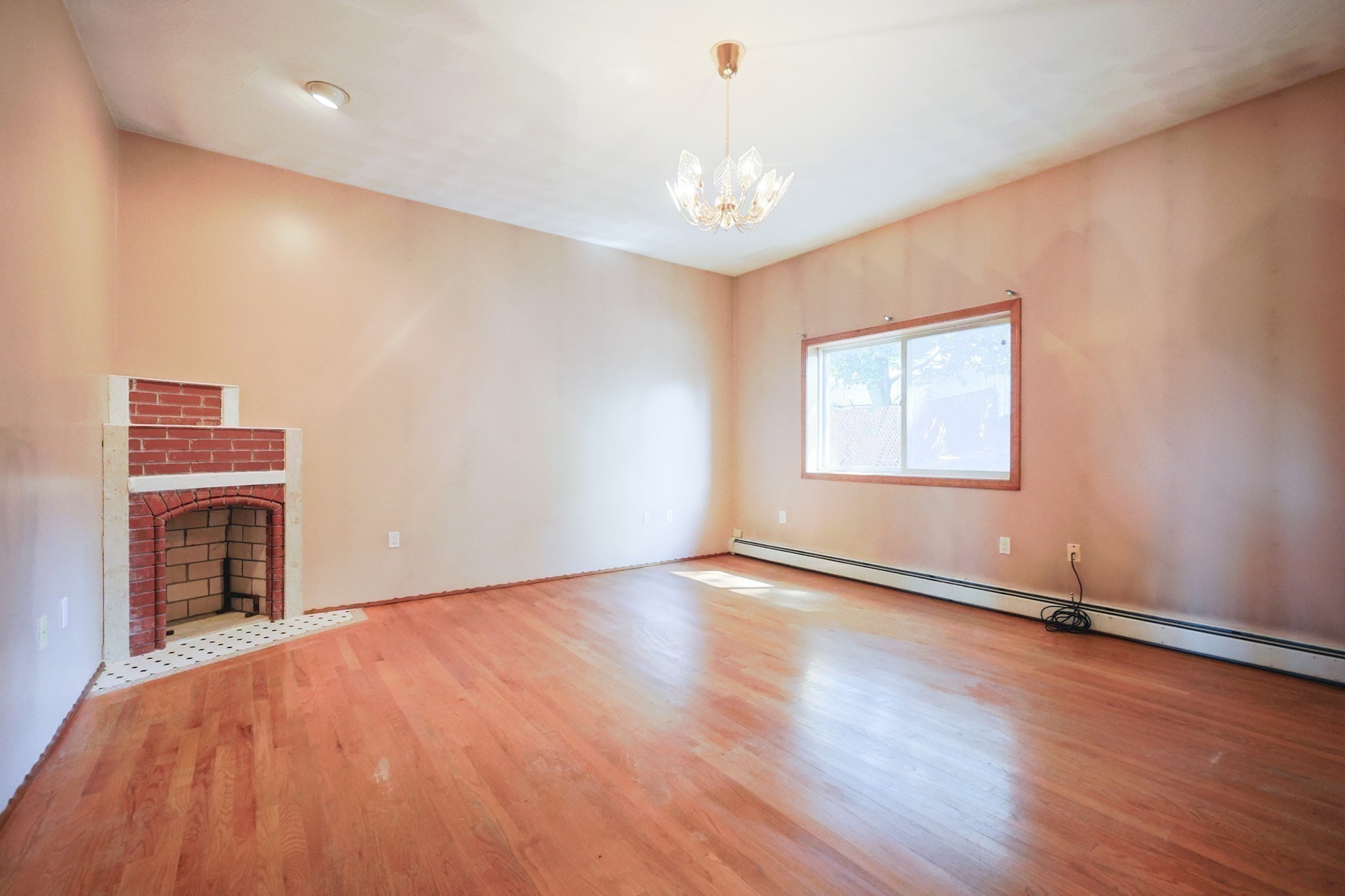 Revere, Massachusetts, 02151, United States, 4 Bedrooms Bedrooms, ,2 BathroomsBathrooms,Residential,For Sale,1934977