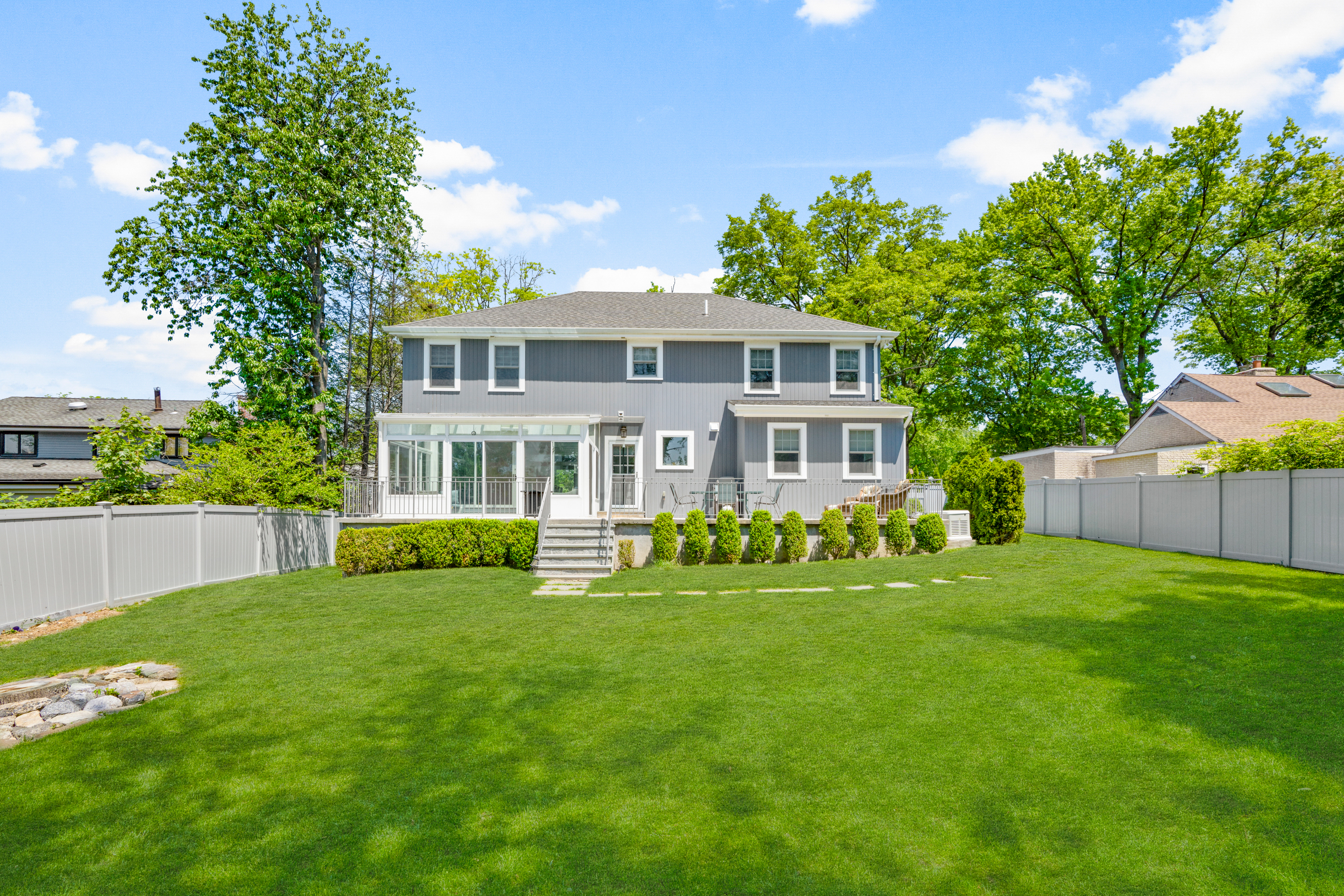  Exceptional Custom Colonial - 物件實景