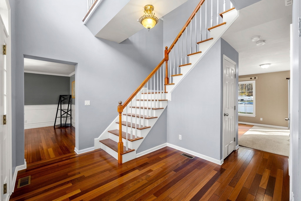 Tyngsboro, Massachusetts, 01879, United States, 4 Bedrooms Bedrooms, ,4 BathroomsBathrooms,Residential,For Sale,2000977