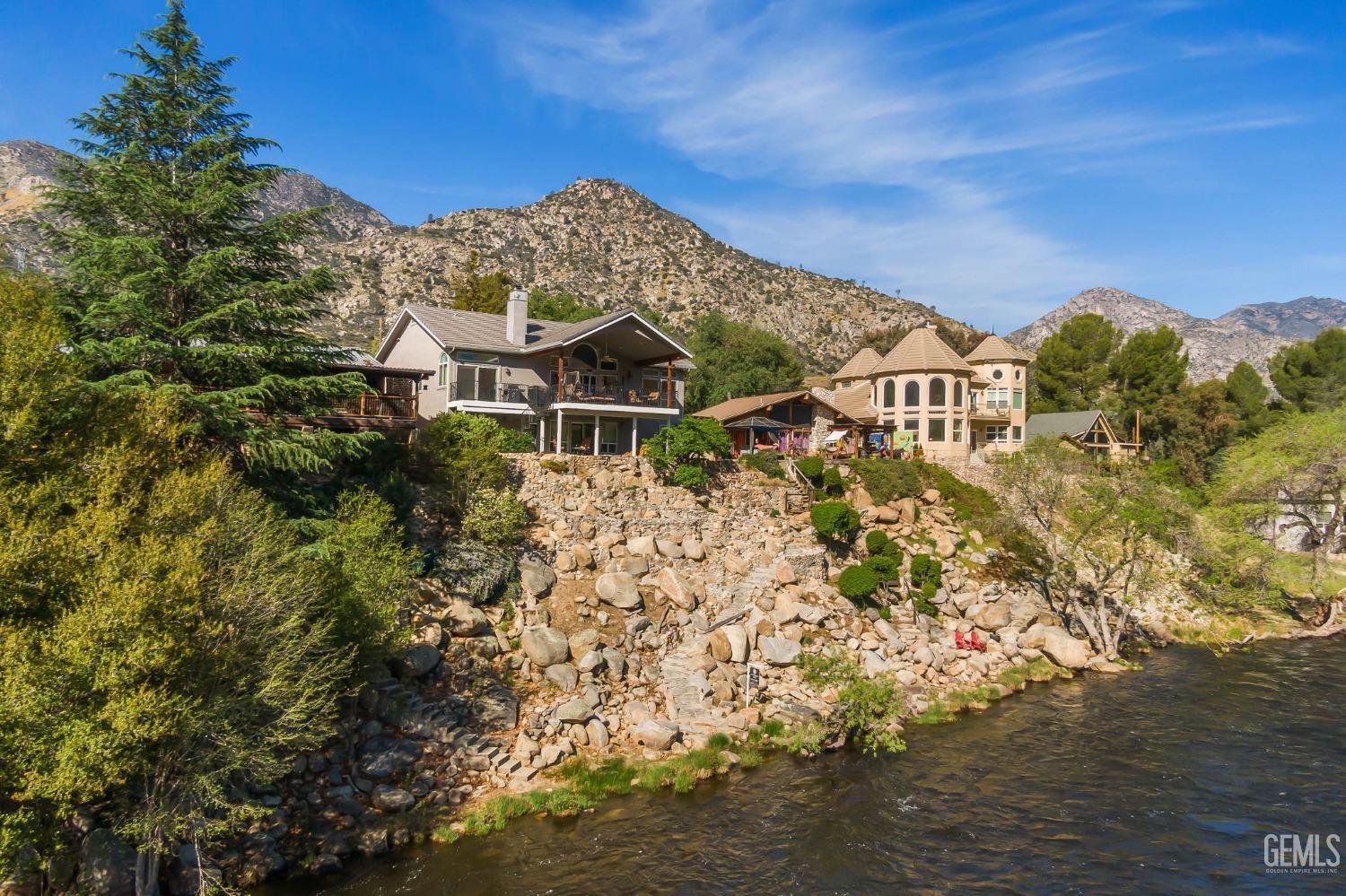 Kernville, California, 93238, United States, 4 Bedrooms Bedrooms, ,3 BathroomsBathrooms,Residential,For Sale,1941989