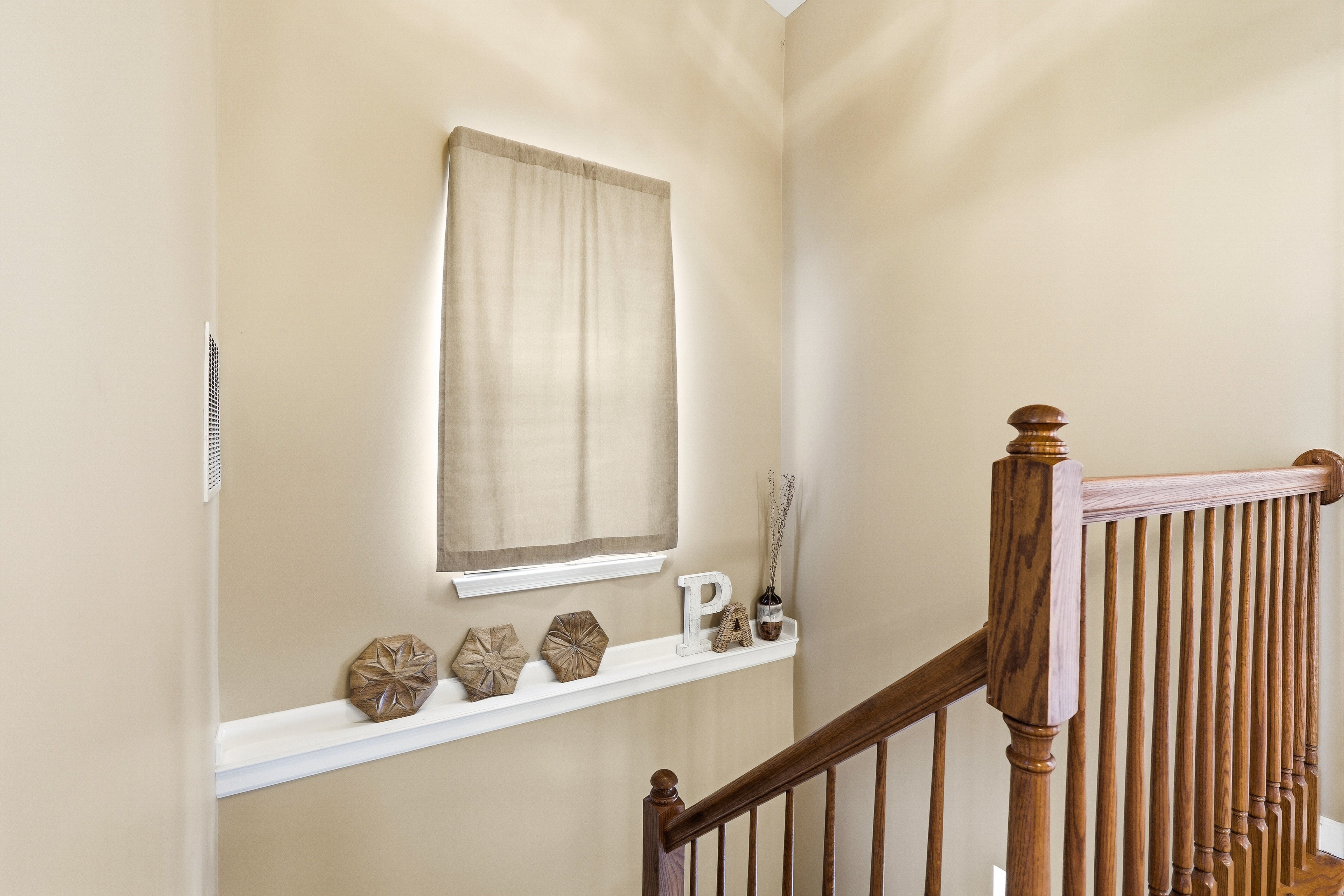  Immaculate & Beautifully Maintained Townhouse in Cedar Glen - 物件實景