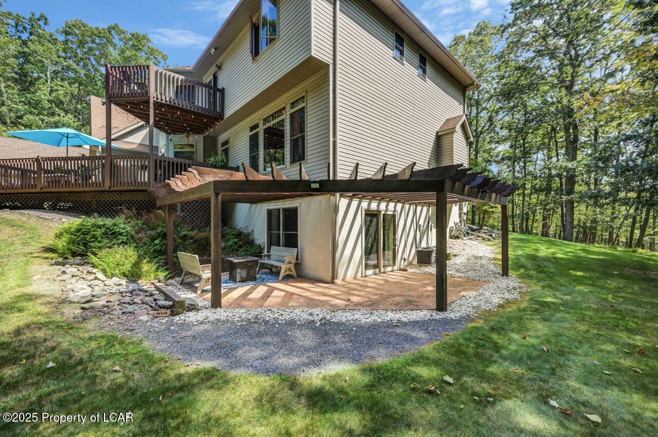 Mountain Top, Pennsylvania, 18707, United States, 4 Bedrooms Bedrooms, ,5 BathroomsBathrooms,Residential,For Sale,1944925