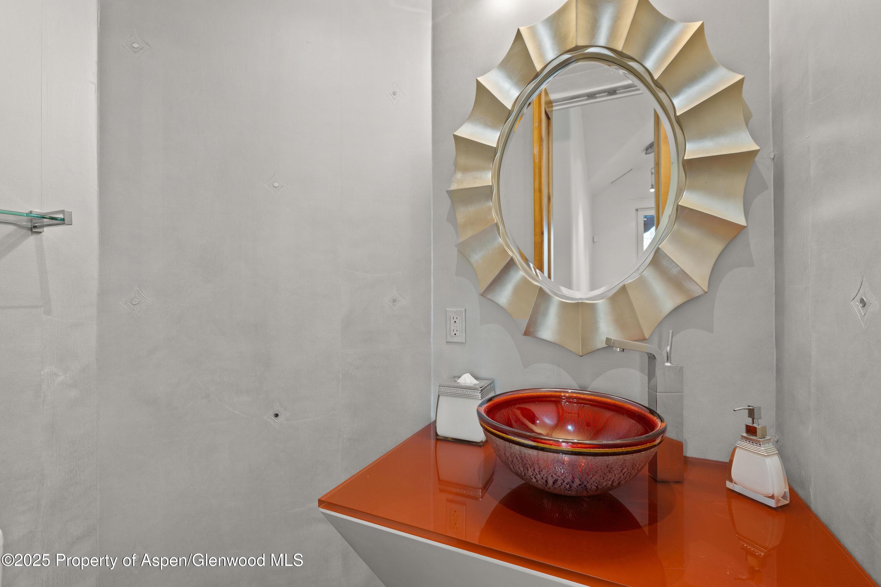 Aspen, Colorado, 81611, United States, 4 Bedrooms Bedrooms, ,5 BathroomsBathrooms,Residential,For Sale,1998129