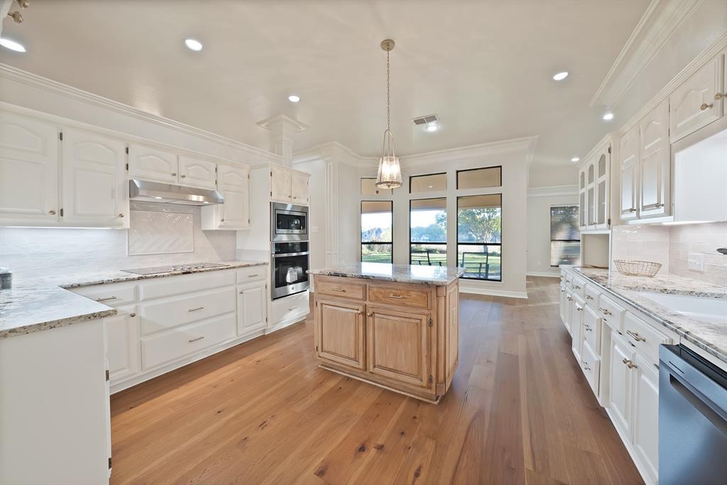 Mansfield, Texas, 76063, United States, 4 Bedrooms Bedrooms, ,3 BathroomsBathrooms,Residential,For Sale,1990790