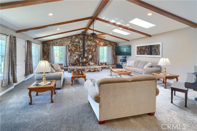 Oakhurst, California, 93644, United States, 7 Bedrooms Bedrooms, ,5 BathroomsBathrooms,Residential,For Sale,1974695