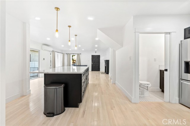 Long Beach, California, 90813, United States, 3 Bedrooms Bedrooms, ,4 BathroomsBathrooms,Residential,For Sale,1990787