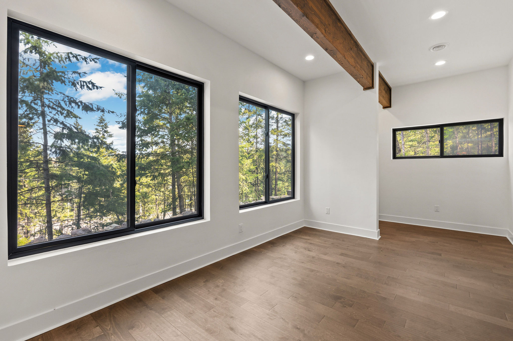  215 Whisper Ridge Drive - 物件實景