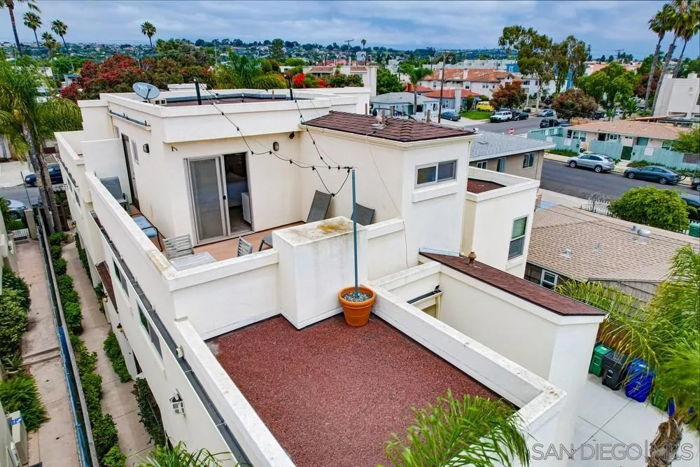 San Diego, California, 92109, United States, 2 Bedrooms Bedrooms, ,3 BathroomsBathrooms,Residential,For Sale,1901118
