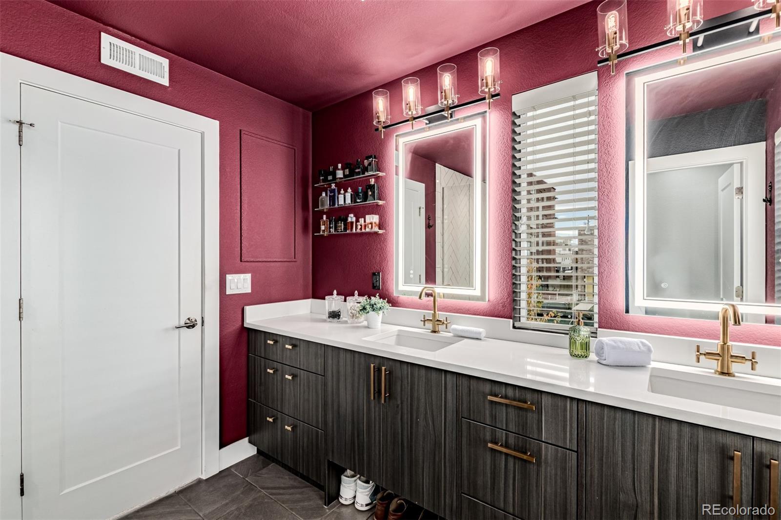 Denver, Colorado, 80204, United States, 3 Bedrooms Bedrooms, ,1 BathroomBathrooms,Residential,For Sale,1990930