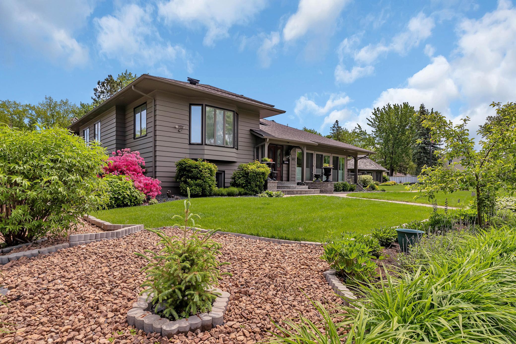 Saint Cloud, Minnesota, 56304, United States, 4 Bedrooms Bedrooms, ,4 BathroomsBathrooms,Residential,For Sale,1836908