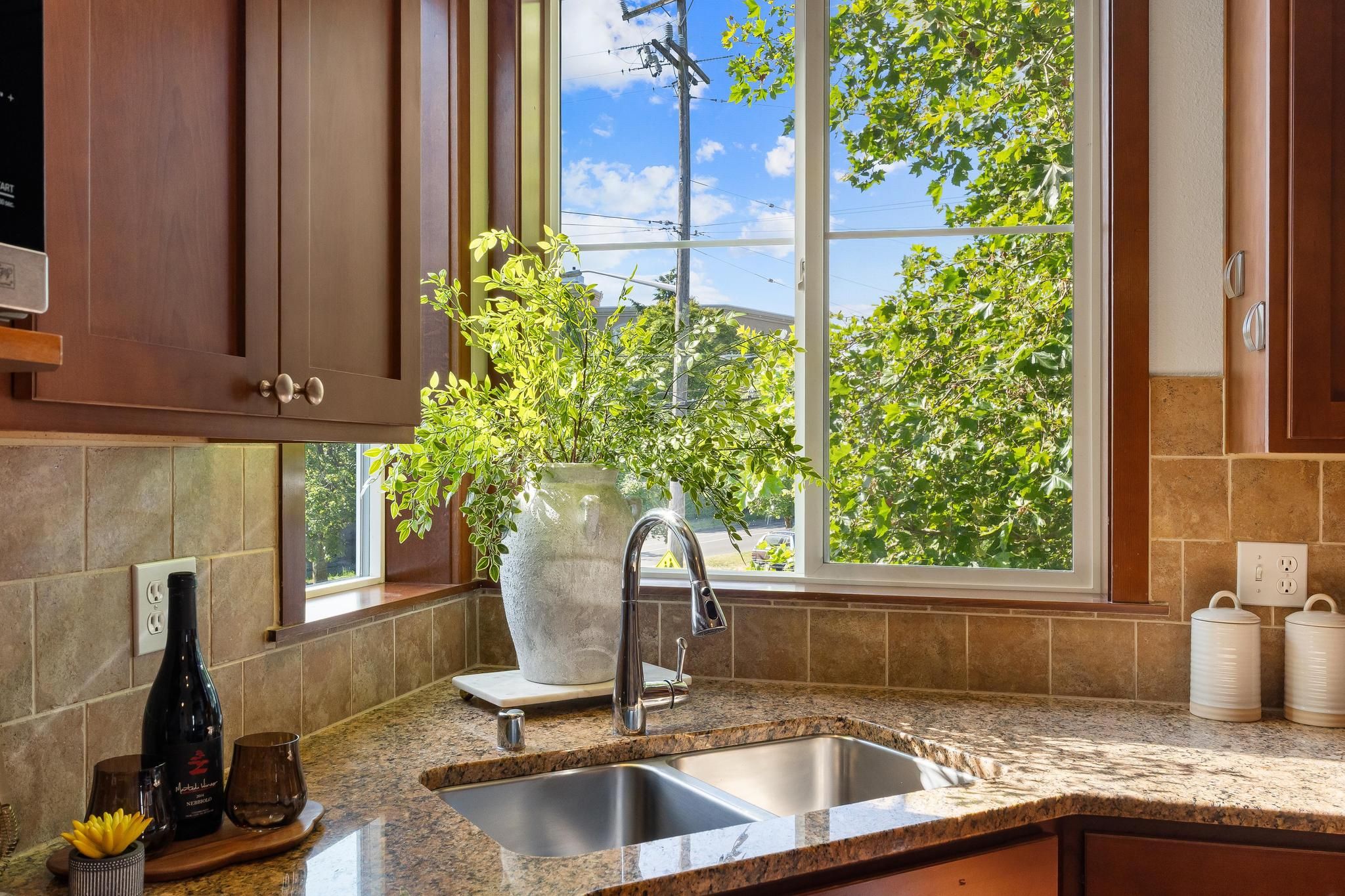  2400 West Boston St, Seattle, WA 98199 - 物件實景
