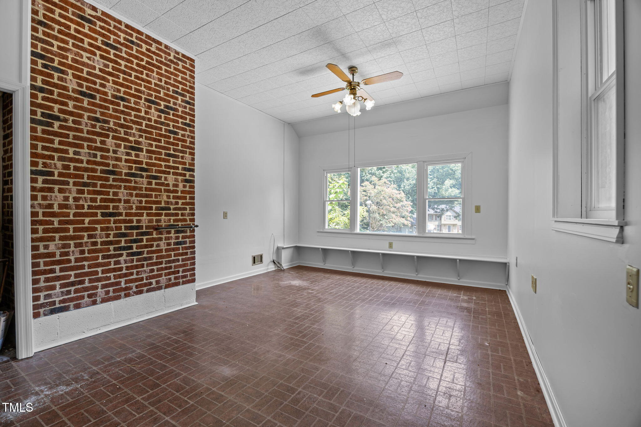 Raleigh, North Carolina, 27615, United States, 4 Bedrooms Bedrooms, ,3 BathroomsBathrooms,Residential,For Sale,1907534