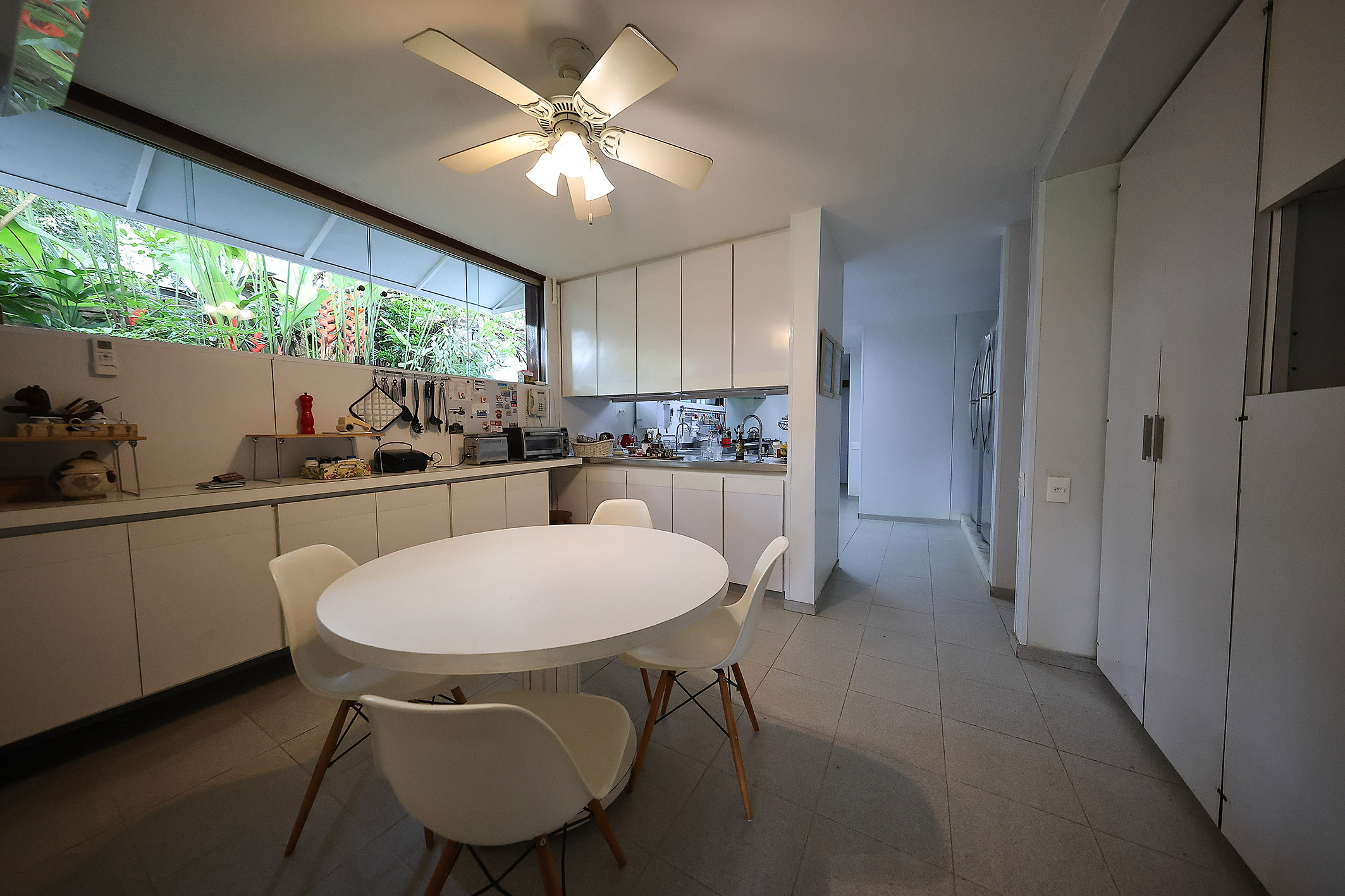  Cláudio Bernardes-designed house integrated with nature - 物件實景