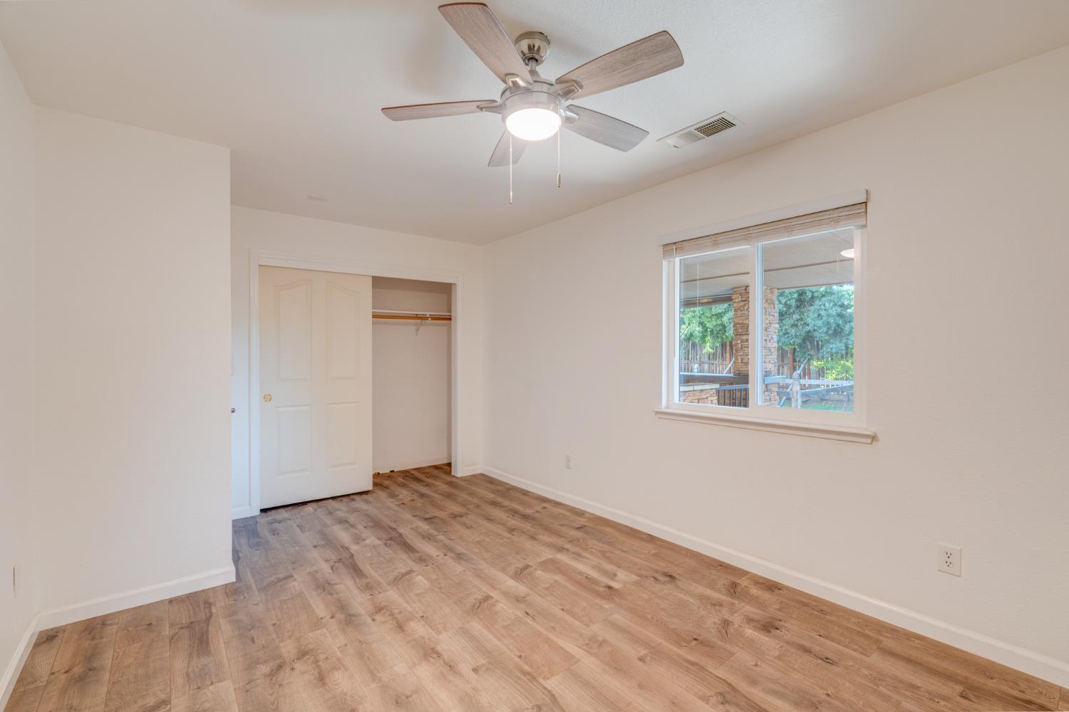 Oakdale, California, 95361, United States, 4 Bedrooms Bedrooms, ,3 BathroomsBathrooms,Residential,For Sale,1987039