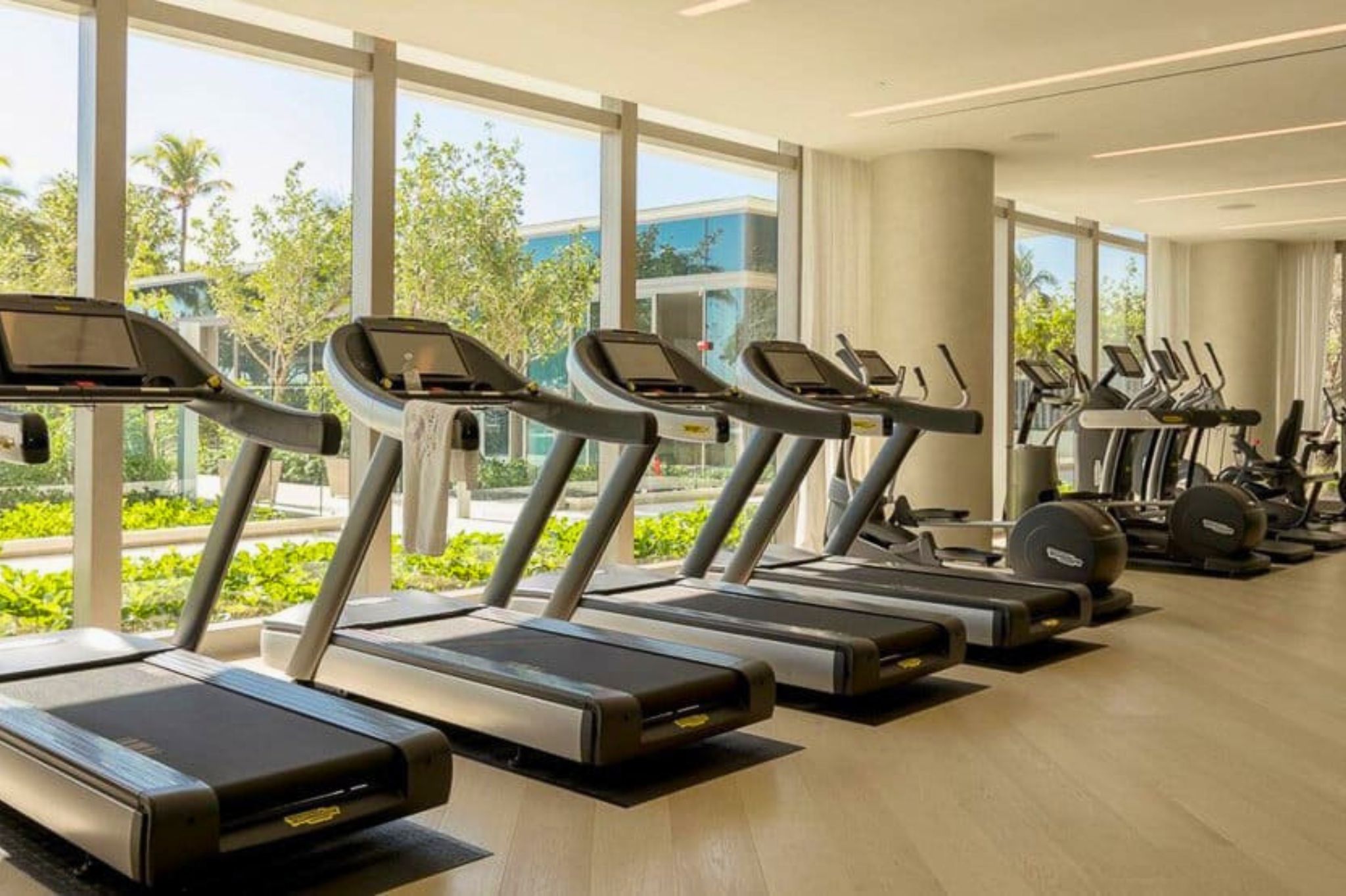  10201 Collins Ave, Bal Harbour, FL, 33154 - 物件實景