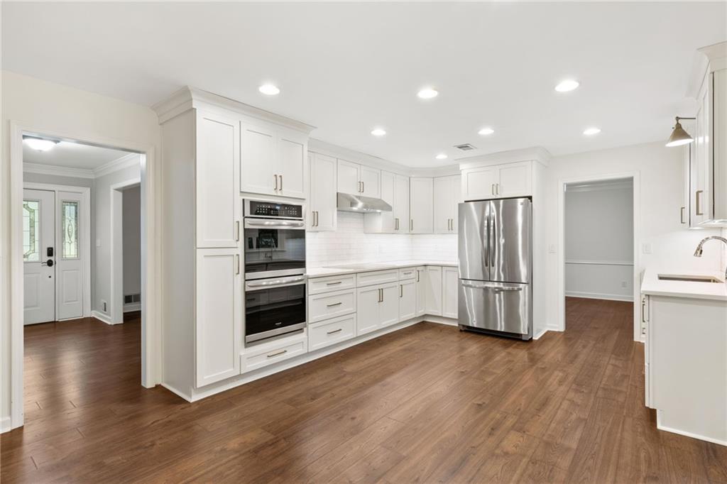Marietta, Georgia, 30068, United States, 4 Bedrooms Bedrooms, ,3 BathroomsBathrooms,Residential,For Sale,1910921