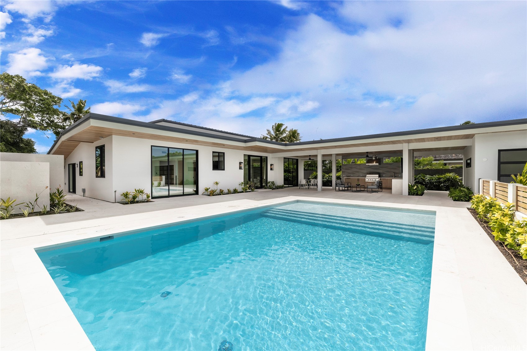 Honolulu, Hawaii, 96821, United States, 4 Bedrooms Bedrooms, ,4 BathroomsBathrooms,Residential,For Sale,1942142