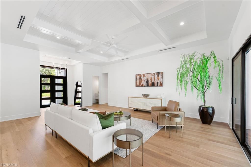 Naples, Florida, 34105, United States, 4 Bedrooms Bedrooms, ,5 BathroomsBathrooms,Residential,For Sale,1991548