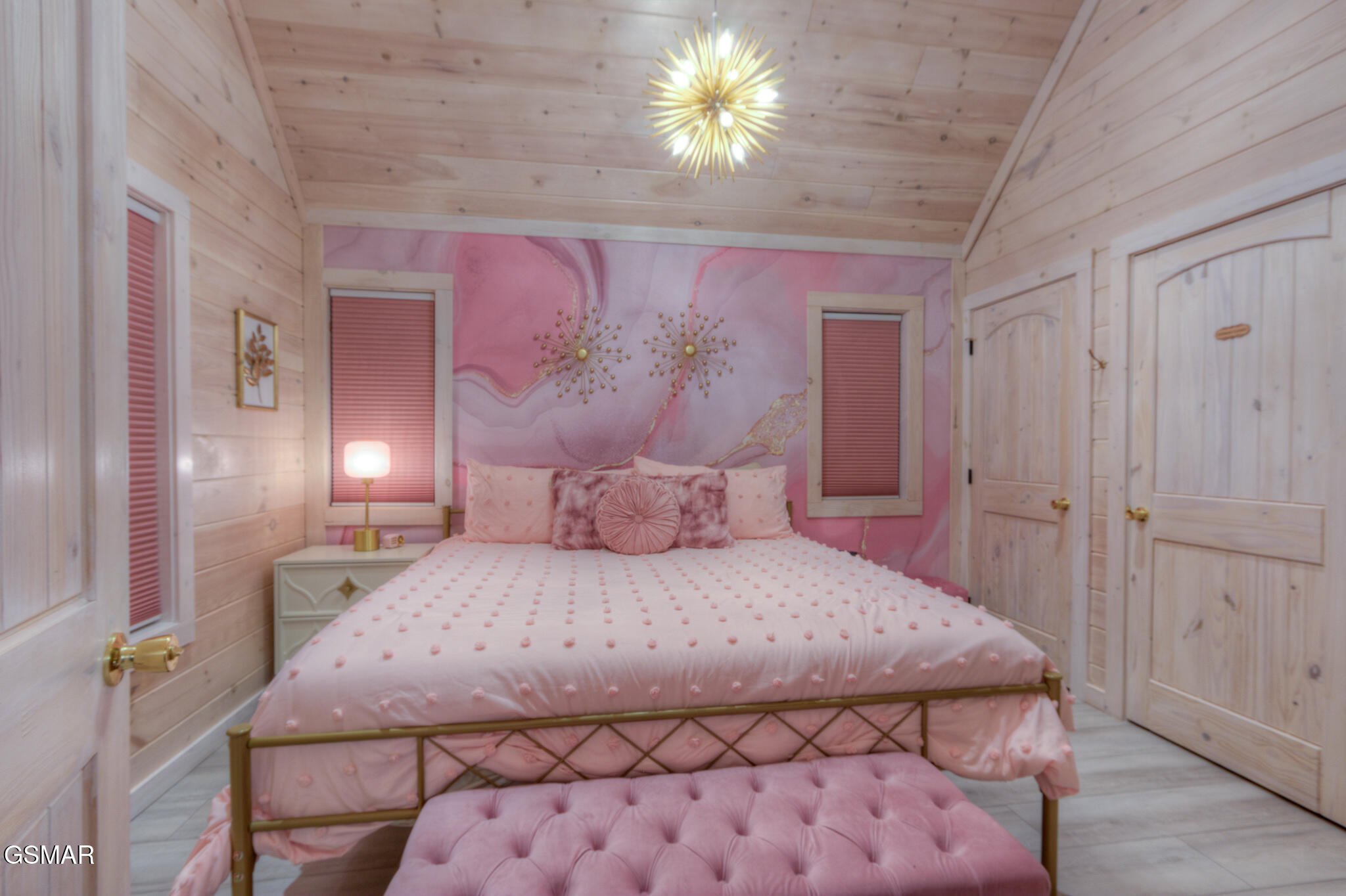 Sevierville, Tennessee, 37862, United States, 3 Bedrooms Bedrooms, ,5 BathroomsBathrooms,Residential,For Sale,1975393