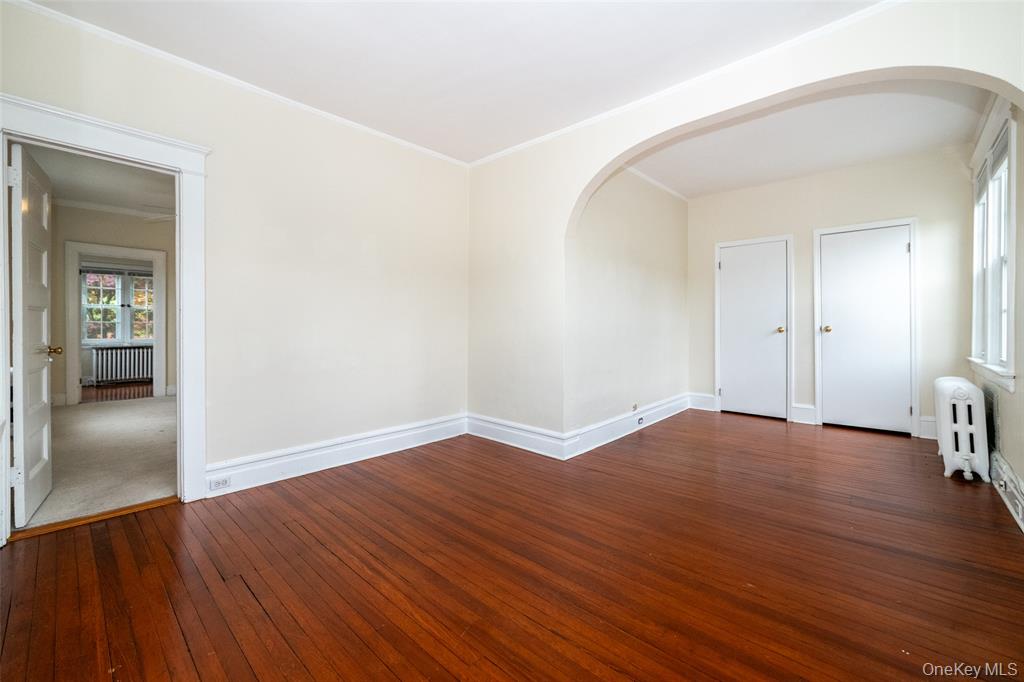 New Rochelle, New York, 10801, United States, 5 Bedrooms Bedrooms, ,4 BathroomsBathrooms,Residential,For Sale,2048483