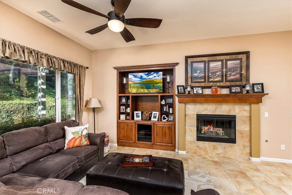 Corona, California, 92883, United States, 2 Bedrooms Bedrooms, ,2 BathroomsBathrooms,Residential,For Sale,2007752