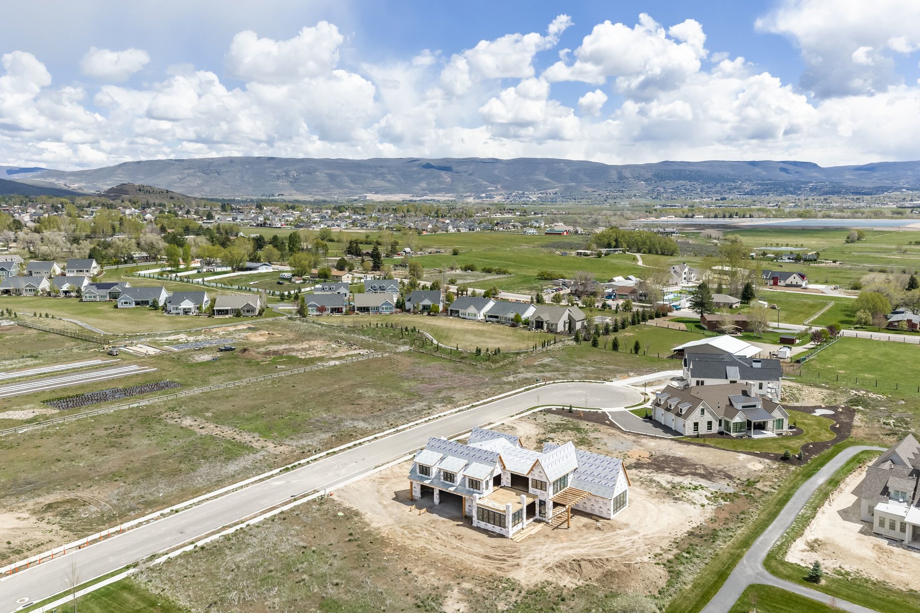  Thoughtfully Designed Home in the Heart of Midway with Mountain Views - 物件實景