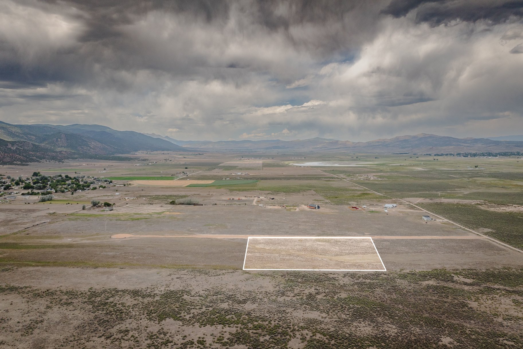  8.5-Acre Lots, No HOA, Stunning Horseshoe Mountain Views - 物件實景