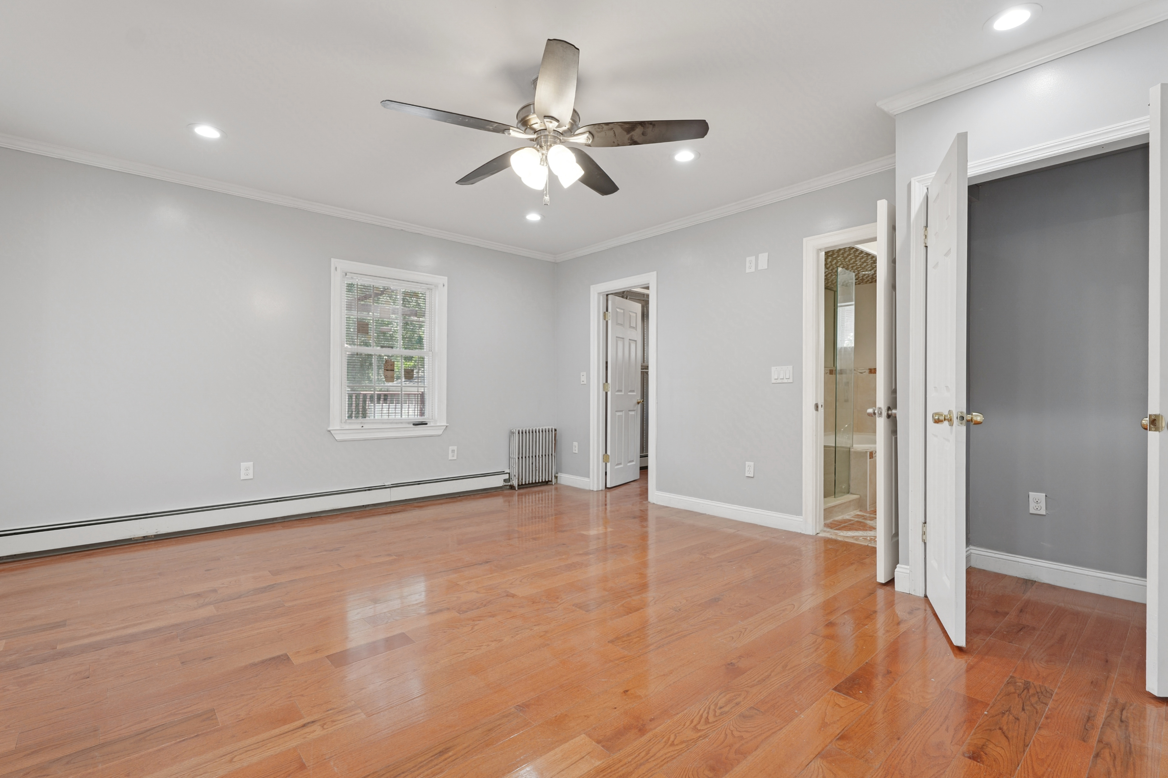 Maplewood, New Jersey, 07040, United States, 4 Bedrooms Bedrooms, ,5 BathroomsBathrooms,Residential,For Sale,1976450