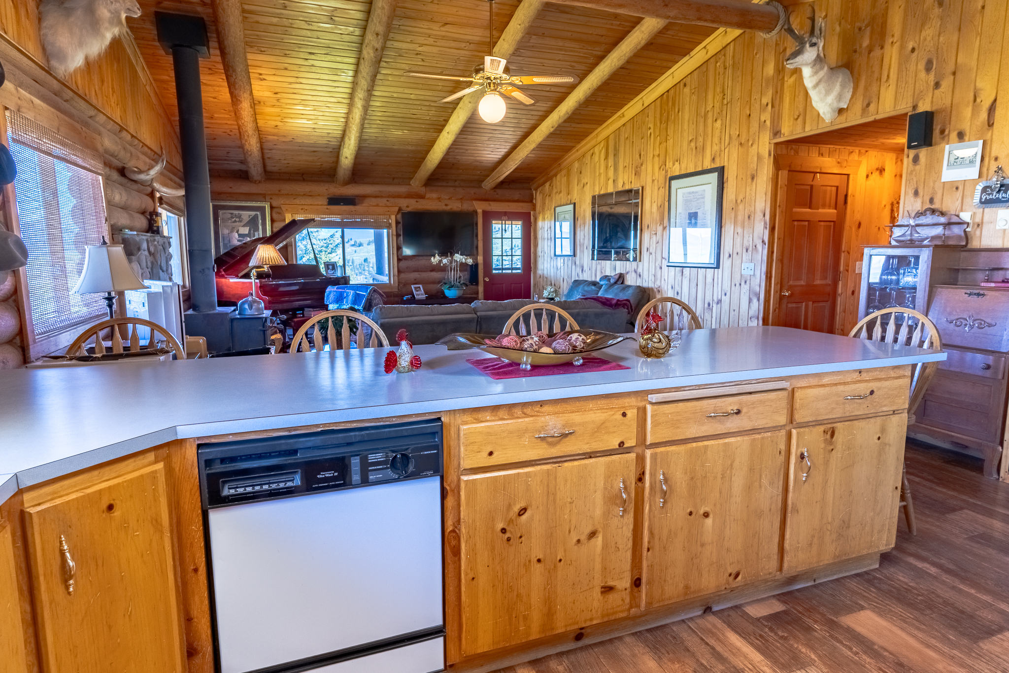 Townsend, Montana, 59644, United States, 4 Bedrooms Bedrooms, ,3 BathroomsBathrooms,Residential,For Sale,1841614