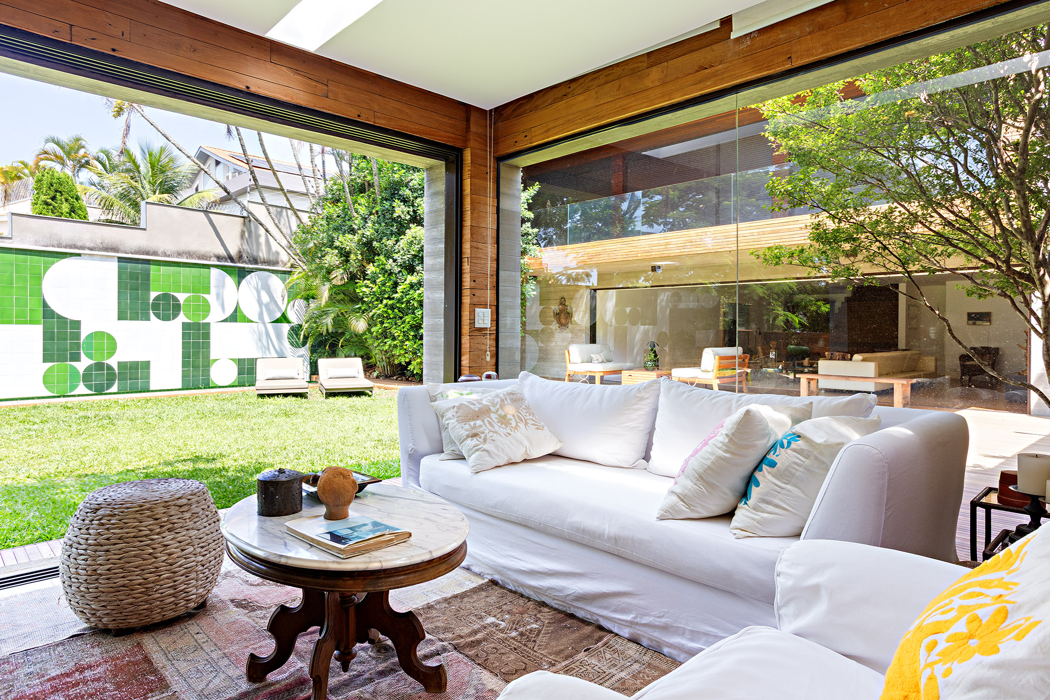  Contemporary residence with heated pool and integrated gourmet area - 物件實景