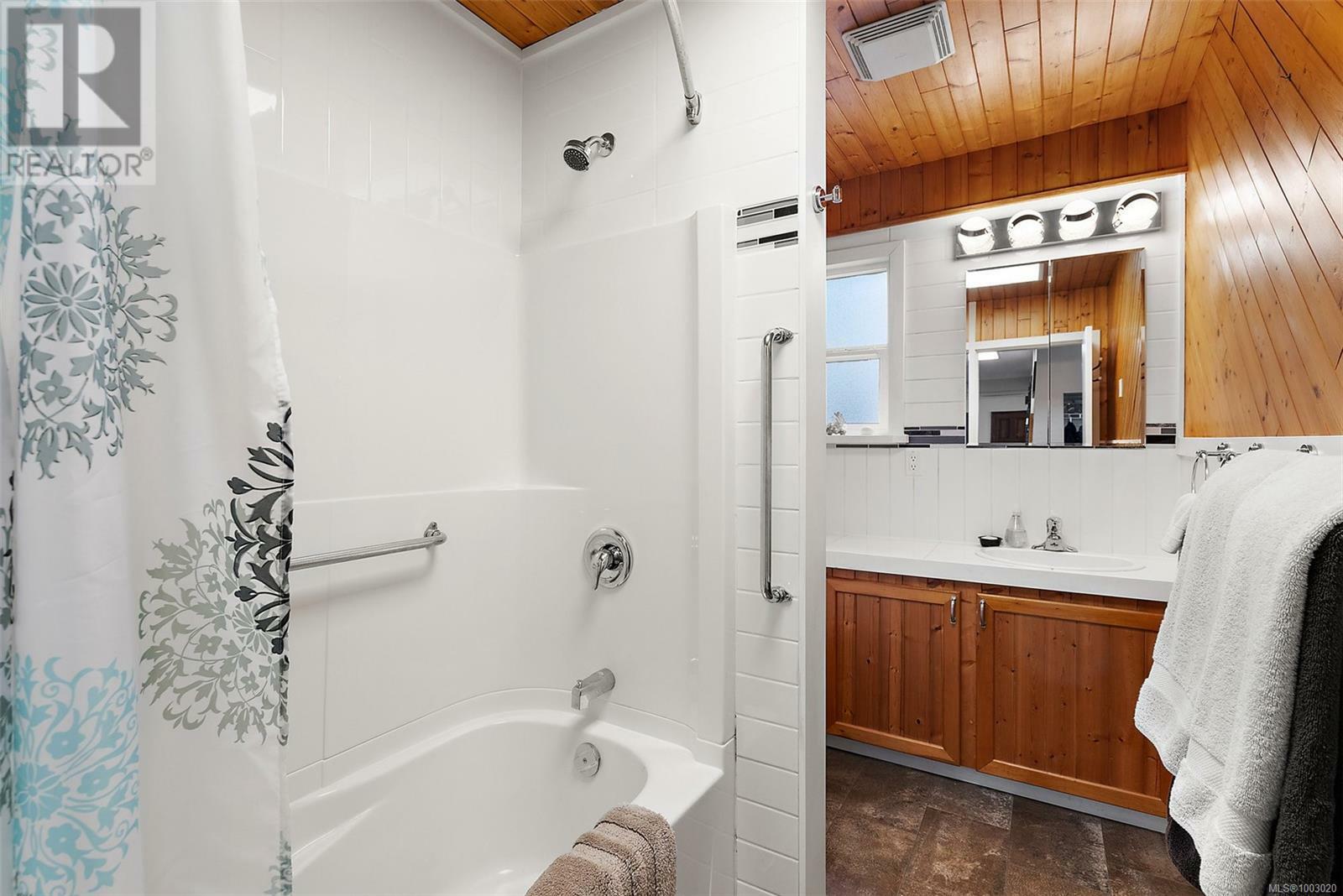DUNCAN, British Columbia, V9L 6K5, CA, 4 Bedrooms Bedrooms, ,2 BathroomsBathrooms,Residential,For Sale,1874762