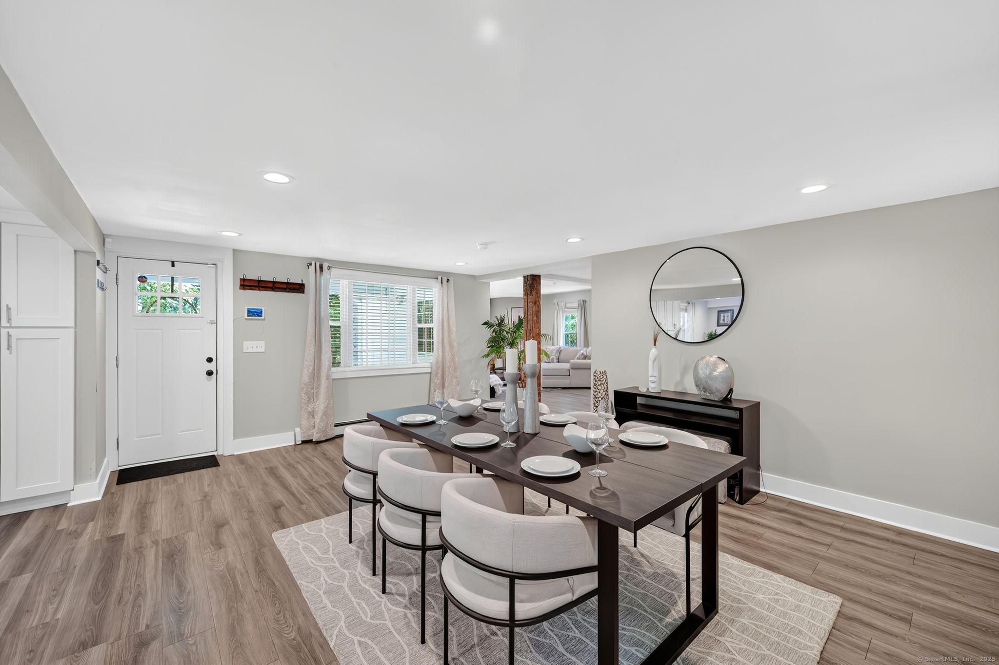Pomfret, Connecticut, 06259, United States, 3 Bedrooms Bedrooms, ,3 BathroomsBathrooms,Residential,For Sale,1925586