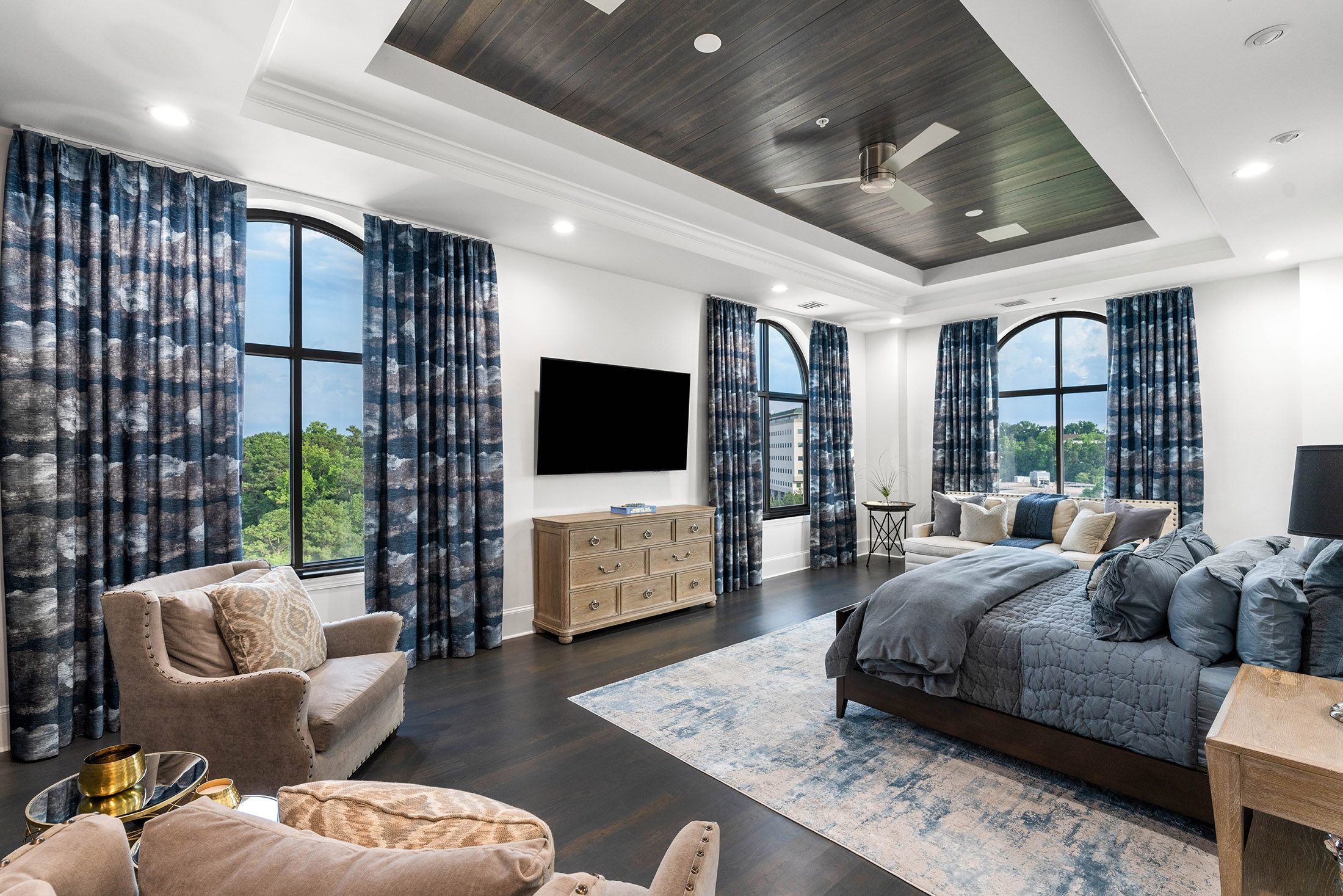  Modern Elegance in the Sky – Designer Penthouse with Skyline Views - 物件實景