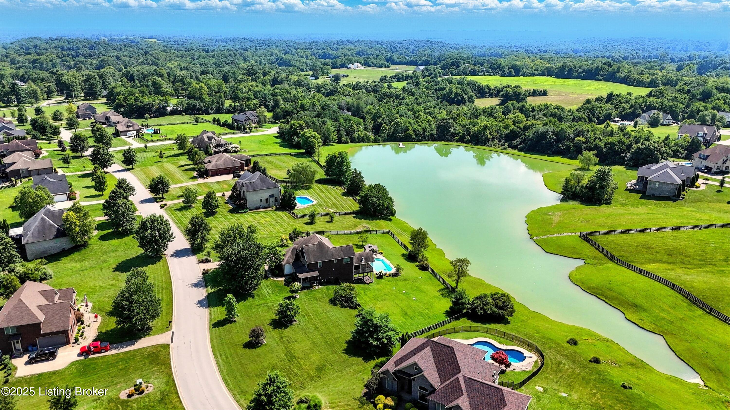 Crestwood, Kentucky, 40014, United States, 5 Bedrooms Bedrooms, ,4 BathroomsBathrooms,Residential,For Sale,1903606