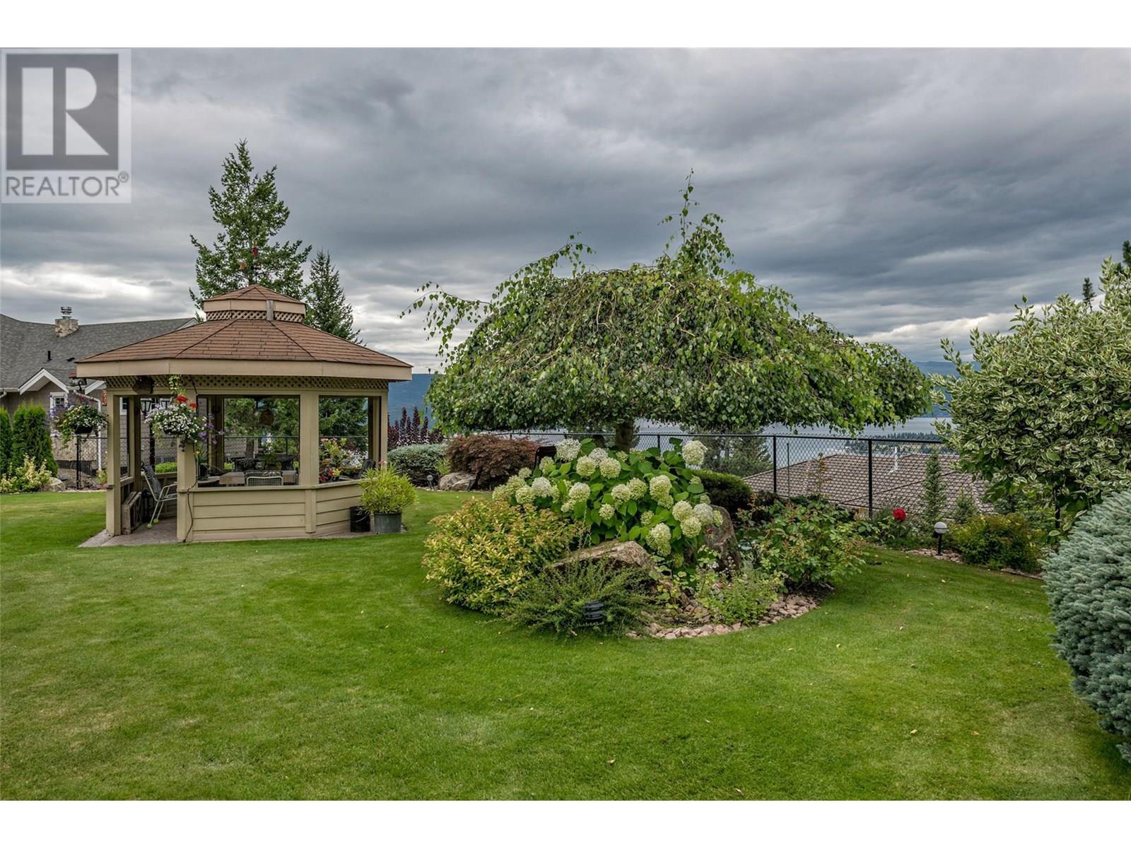 VERNON, British Columbia, V1H 1E8, CA, 3 Bedrooms Bedrooms, ,2 BathroomsBathrooms,Residential,For Sale,1948315