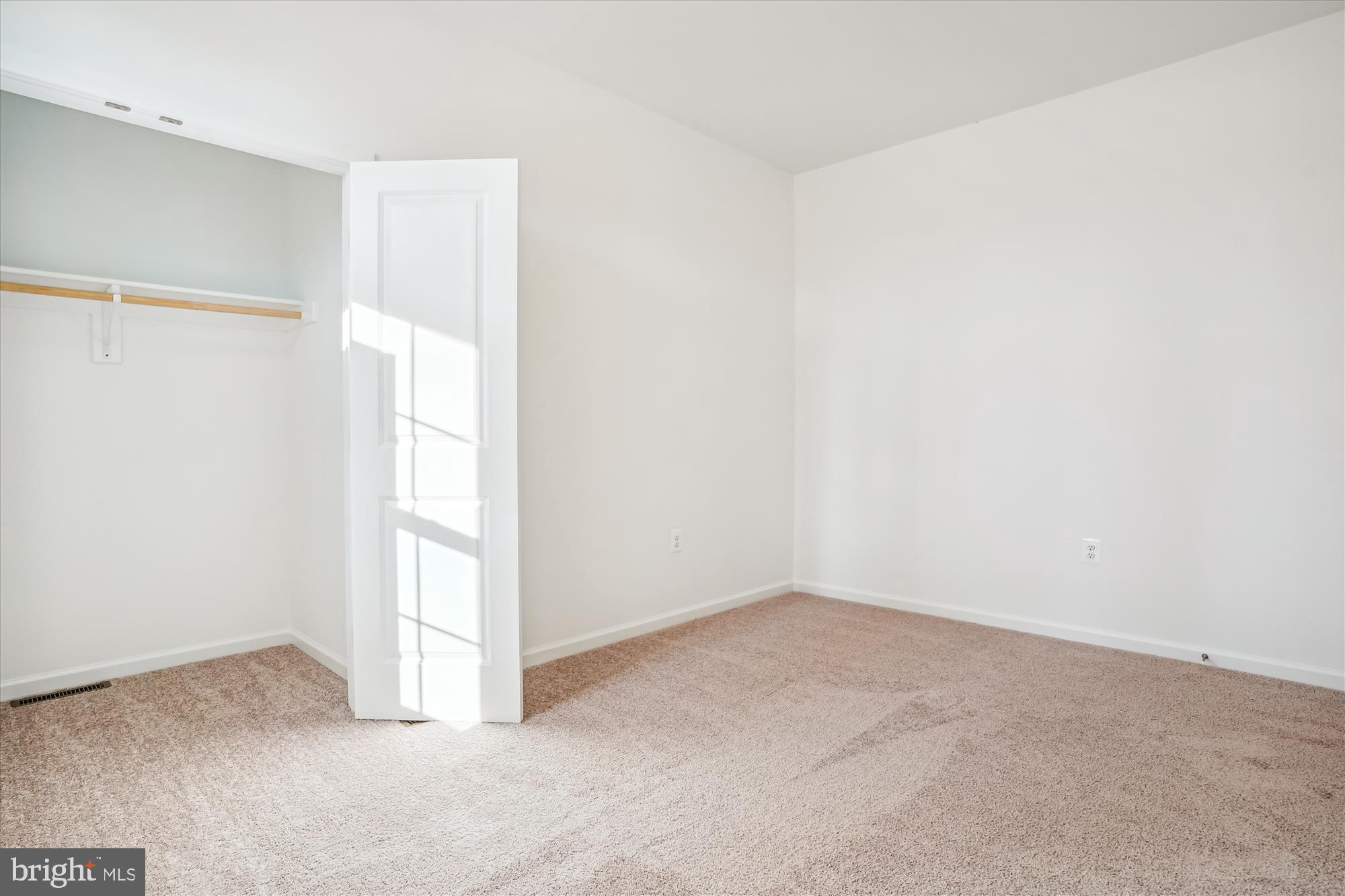 Culpeper, Virginia, 22701, United States, 3 Bedrooms Bedrooms, ,2 BathroomsBathrooms,Residential,For Sale,1980884