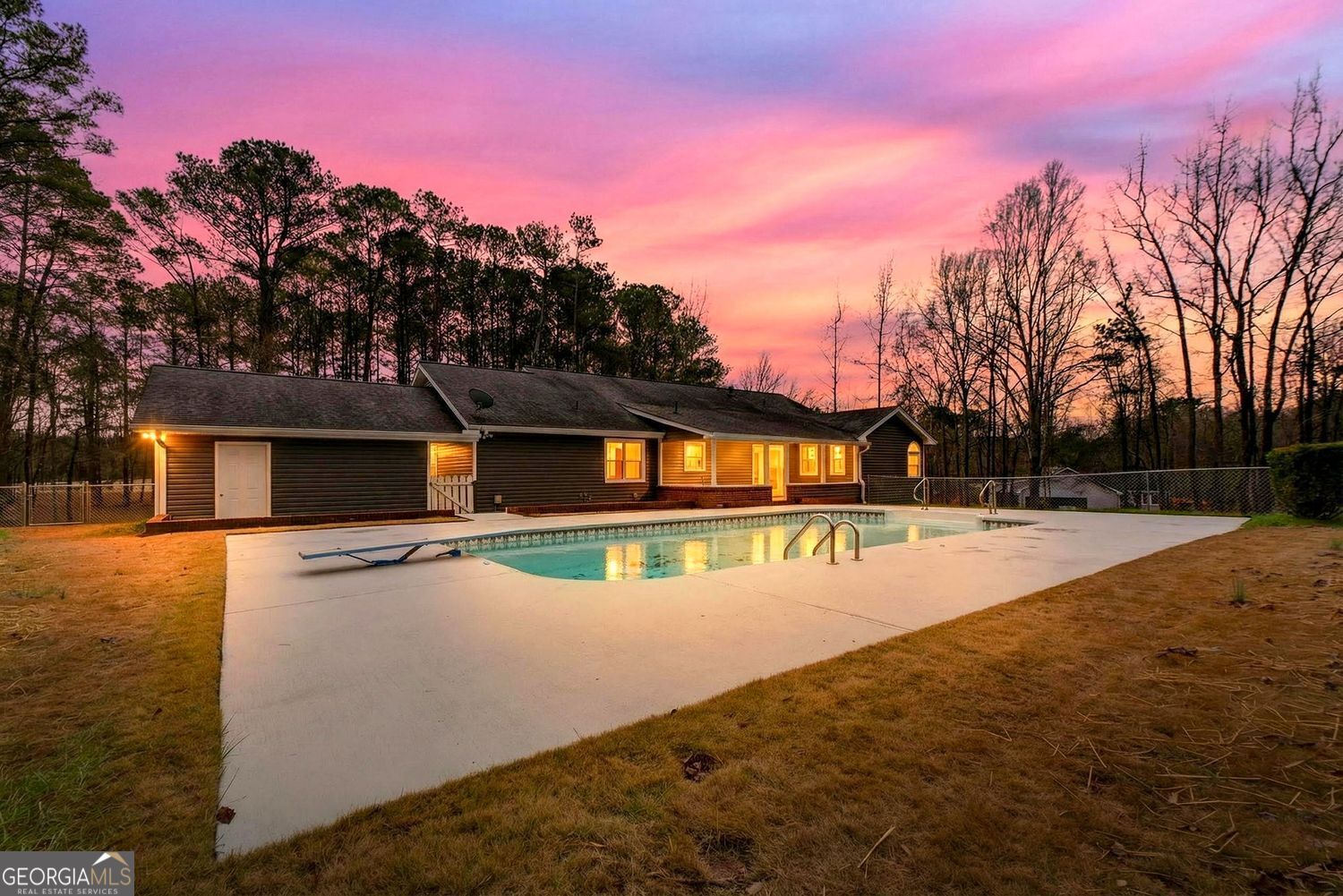 Fayetteville, Georgia, 30215, United States, 4 Bedrooms Bedrooms, ,2 BathroomsBathrooms,Residential,For Sale,2013140