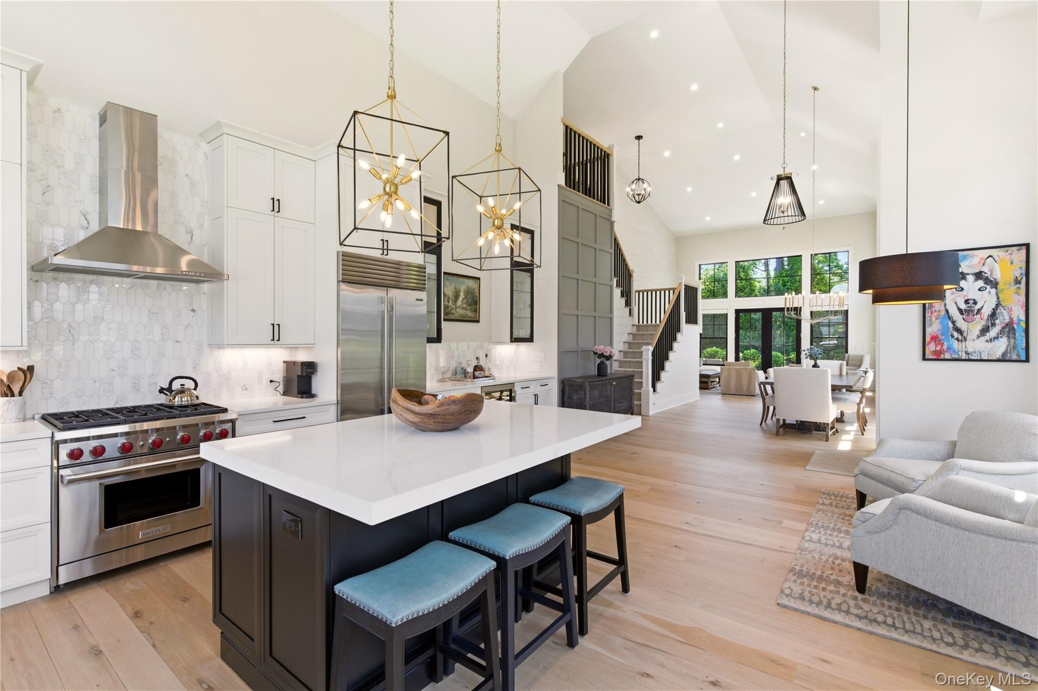  102 Three Ponds Lane E, Woodbury, NY, 11797 - 物件實景
