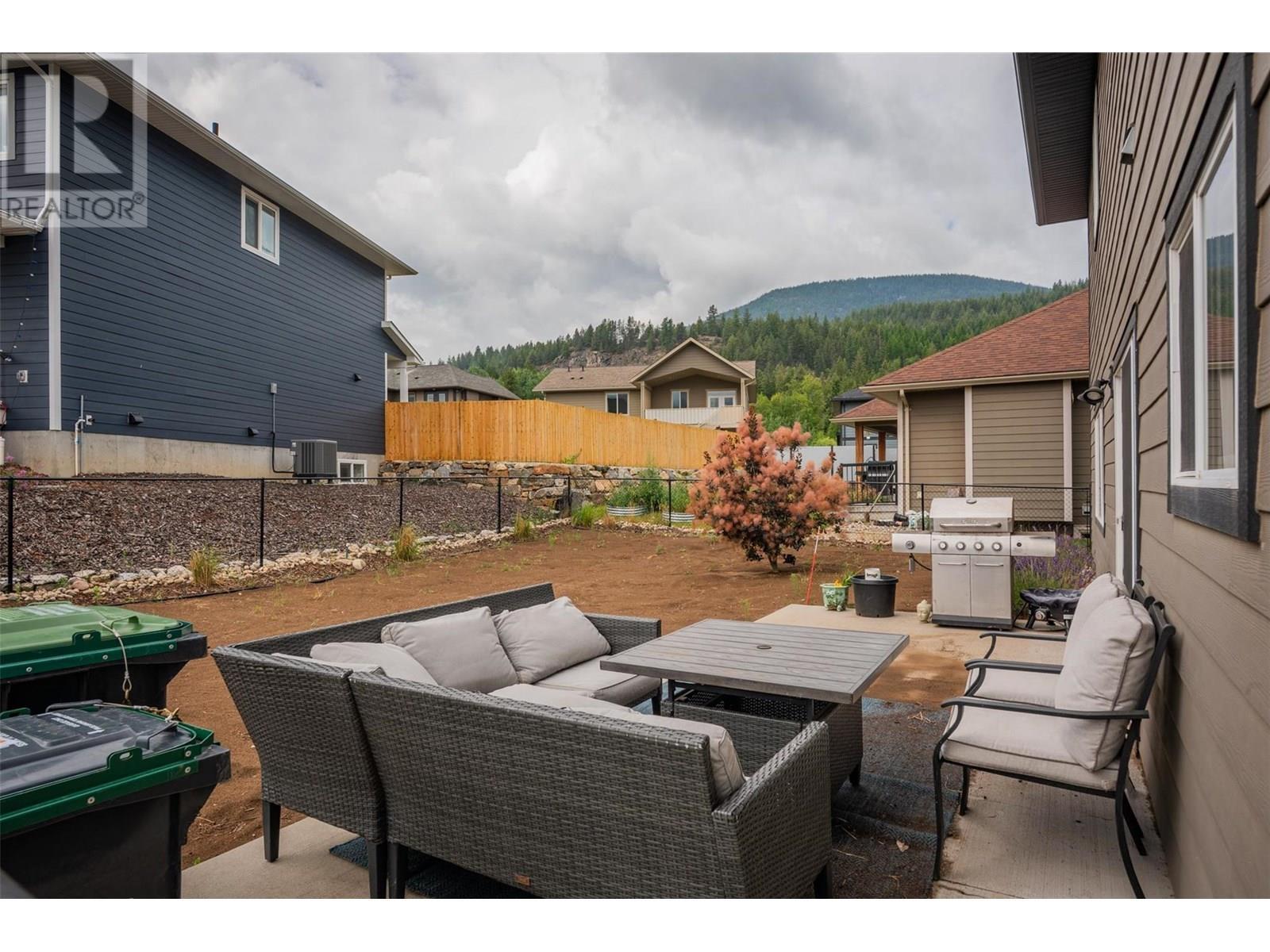 CASTLEGAR, British Columbia, V1N 4X9, CA, 5 Bedrooms Bedrooms, ,2 BathroomsBathrooms,Residential,For Sale,1913698