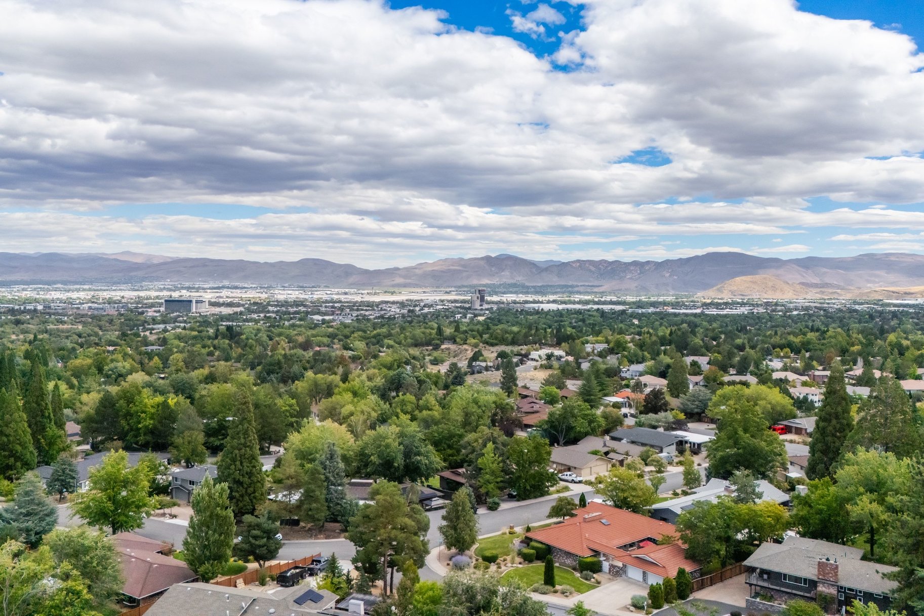  RARE SKYLINE HEIGHTS OPPORTUNITY  6,024 SF BRICK HOME ON .38 ACRE  NO HOA - 物件實景