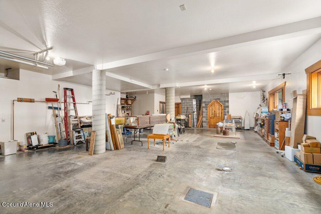 Coeur d'Alene, Idaho, 83814, United States, 4 Bedrooms Bedrooms, ,3 BathroomsBathrooms,Residential,For Sale,1981796